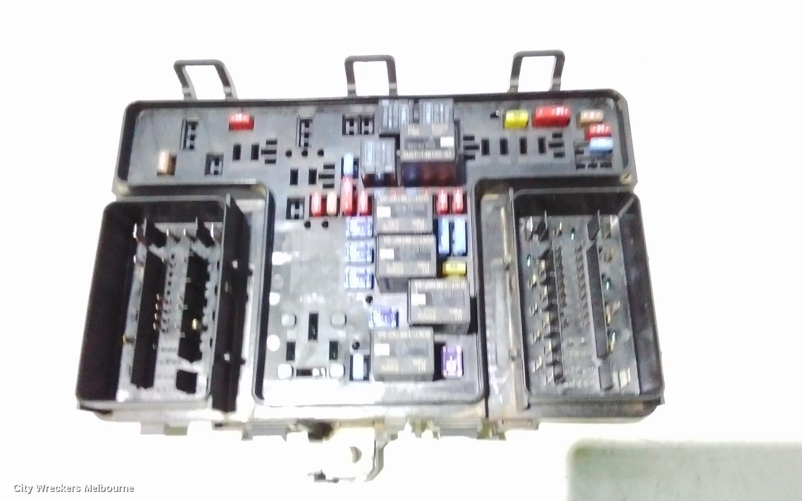 FORD RANGER FUSE BOX, PX SERIES 2-3, ENGINE BAY, MAIN RELAY/FUSE BOX, P/N CODE EB, 06/2015 - 04/2022