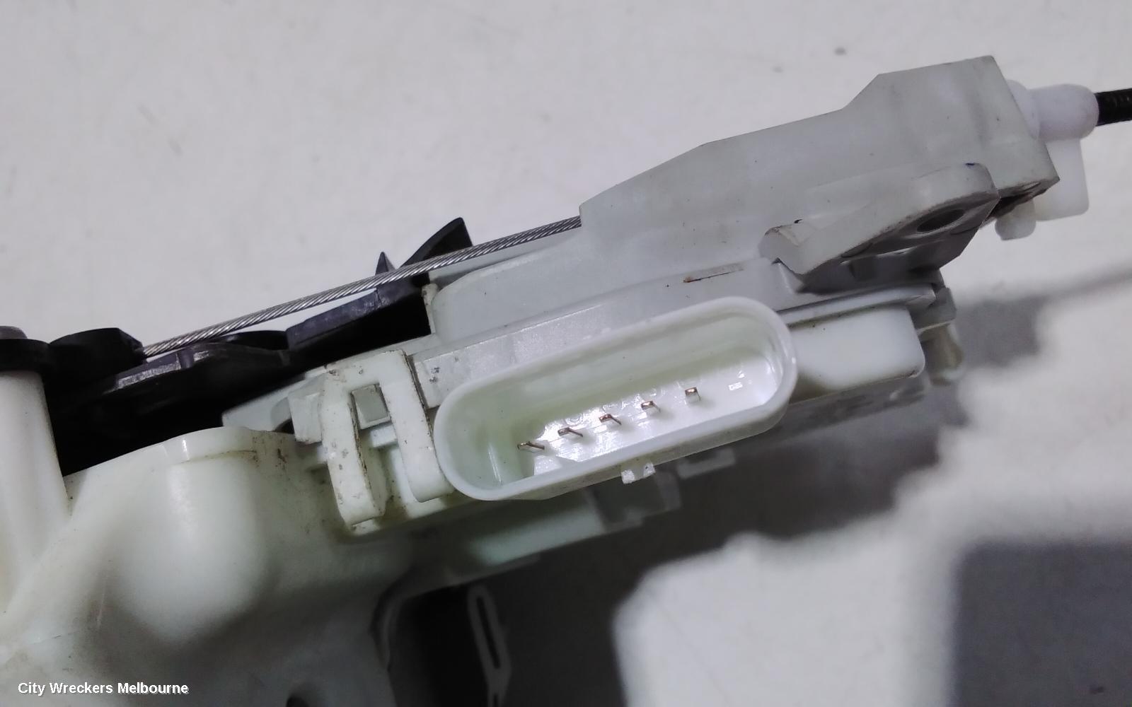 AUDI Q5 DOOR/BOOT/GATE LOCK, LEFT FRONT DOOR LOCK, 8R, DUAL ROW (8 PIN), P/N 8J2837015F, 11/2009 - 01/2017