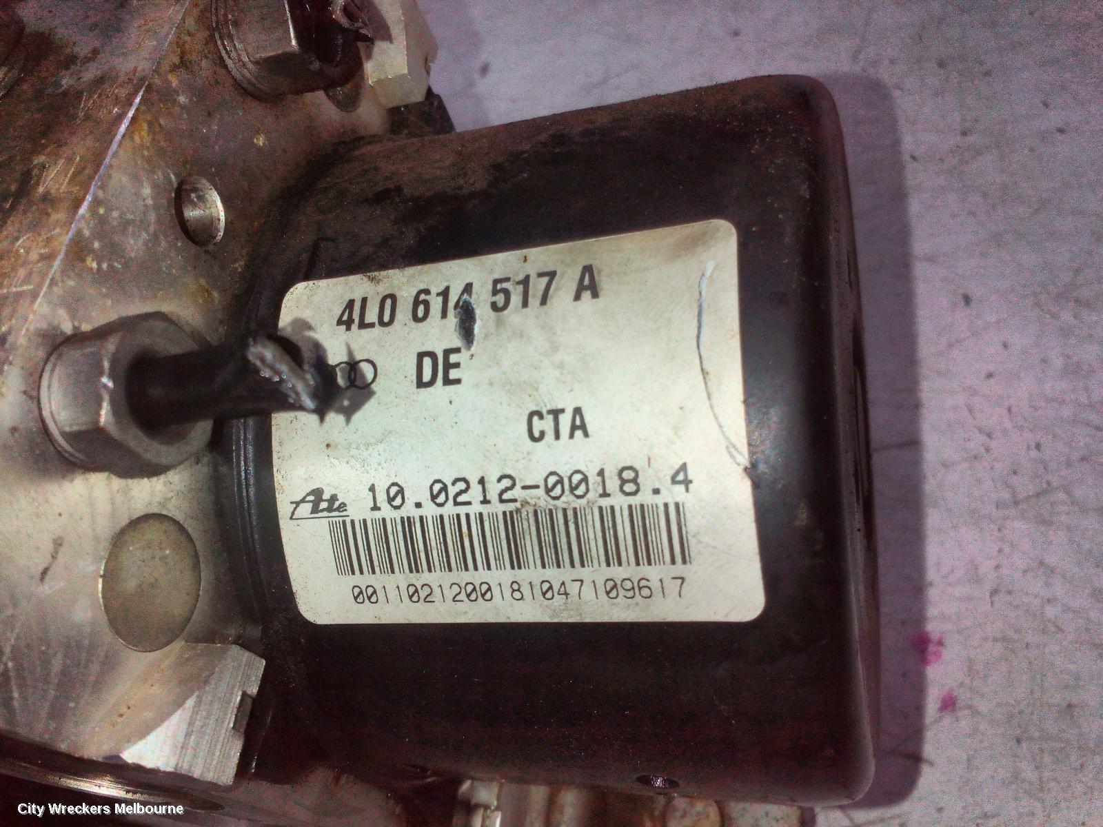 AUDI Q7 ABS PUMP/MODULATOR, 4L, P/N 4L0614517F, 09/2006 - 08/2015