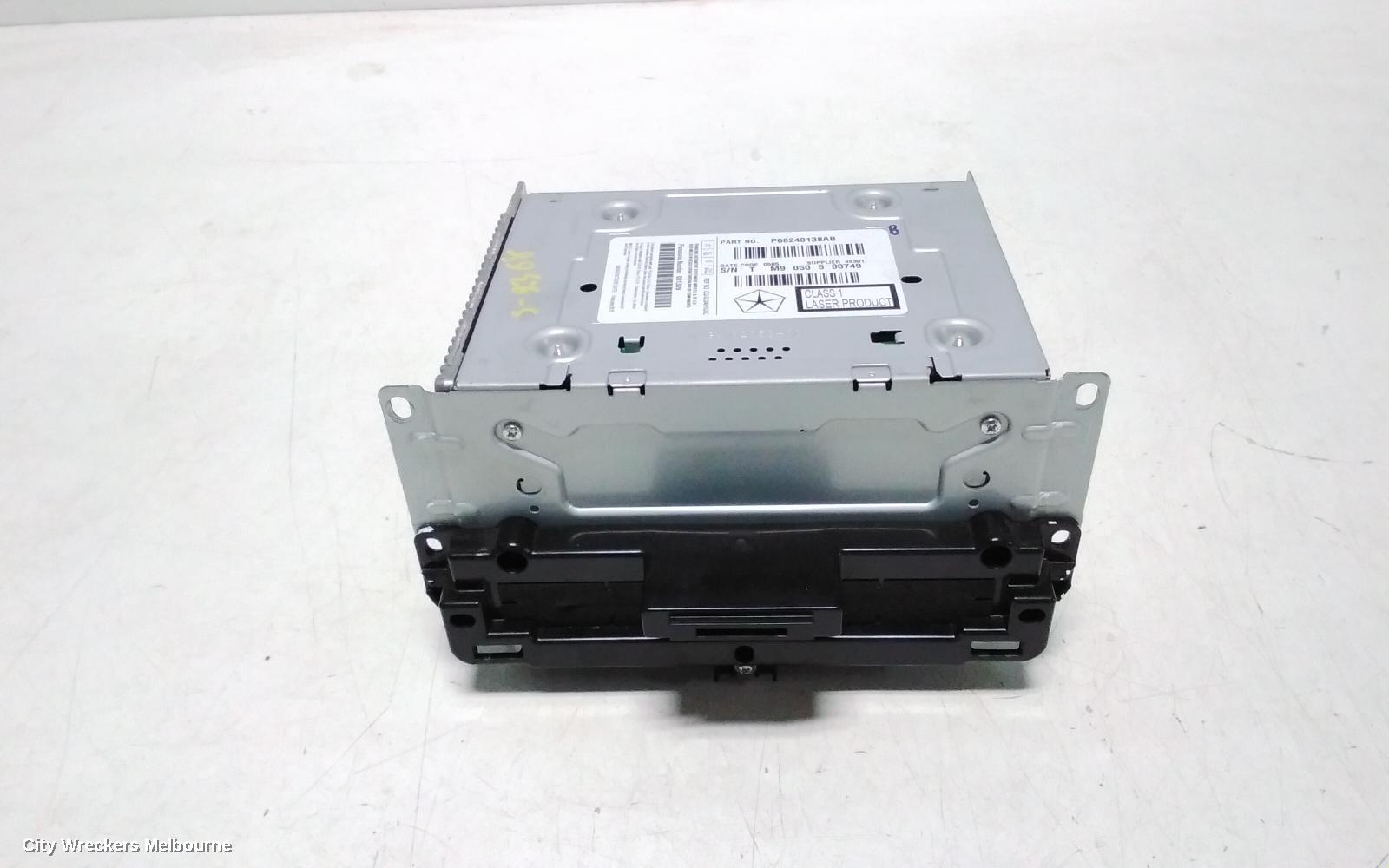 FIAT FREEMONT RADIO/CD/DVD/SAT/TV, DISPLAY UNIT, 8.4IN W/ SAT NAV TYPE, JF, 04/2013 - 01/2017