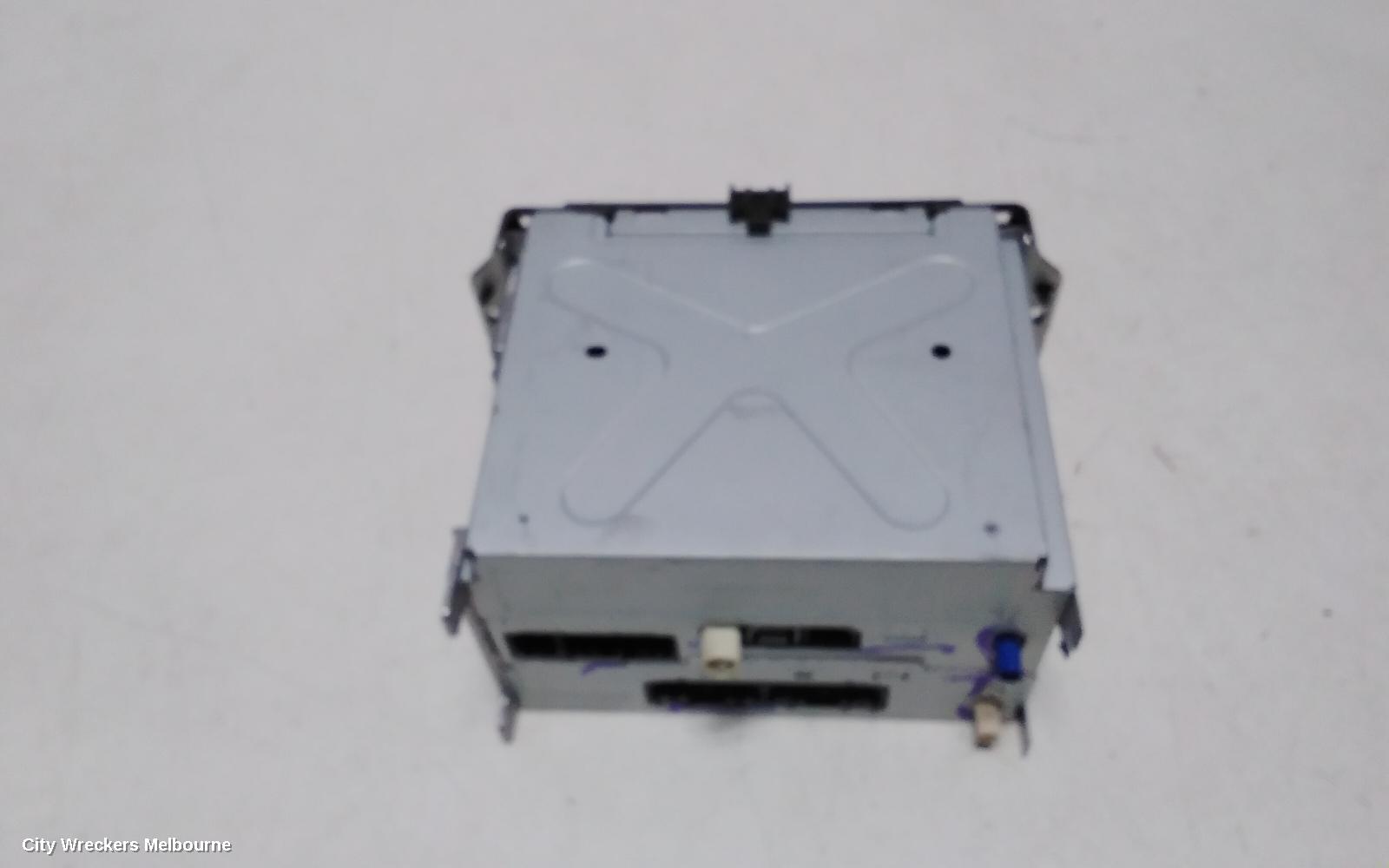FIAT FREEMONT RADIO/CD/DVD/SAT/TV, DISPLAY UNIT, 8.4IN W/ SAT NAV TYPE, JF, 04/2013 - 01/2017