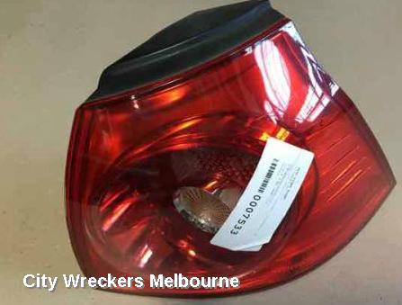 VOLKSWAGEN GOLF LEFT HEADLAMP, GEN 5, HALOGEN, CHROME INSERT TYPE, 07/2004 - 02/2009