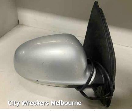 VOLKSWAGEN GOLF LEFT HEADLAMP, GEN 5, HALOGEN, CHROME INSERT TYPE, 07/2004 - 02/2009