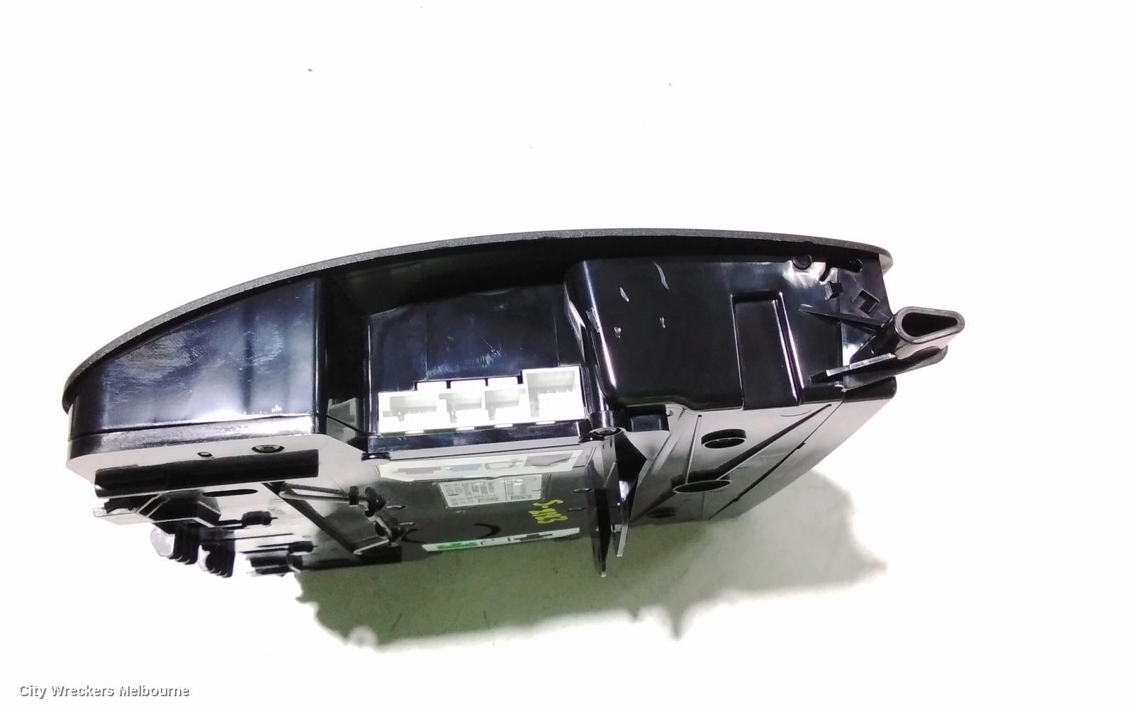 MERCEDES CLA CLASS COURTESY LIGHT, FRONT, W/ SUNROOF SWITCH TYPE, C117, 10/2013 - 02/2019