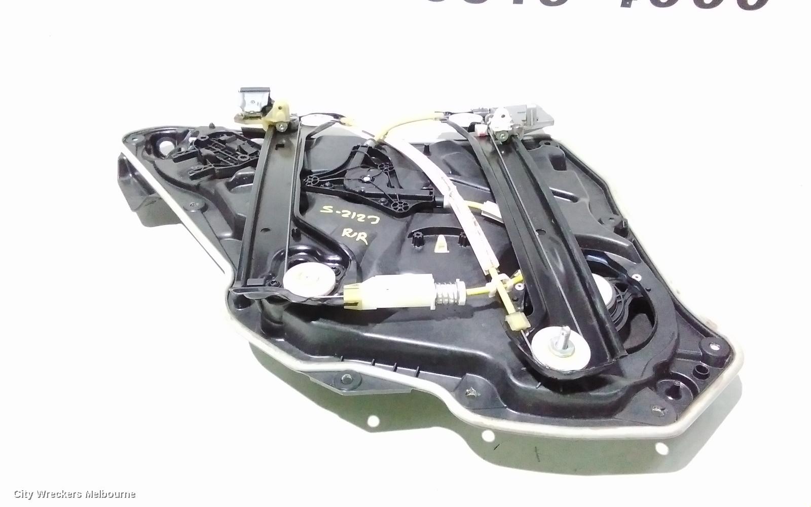 MERCEDES CLA CLASS RIGHT REAR WND REG/MOTOR, C117, 10/2013 - 02/2019