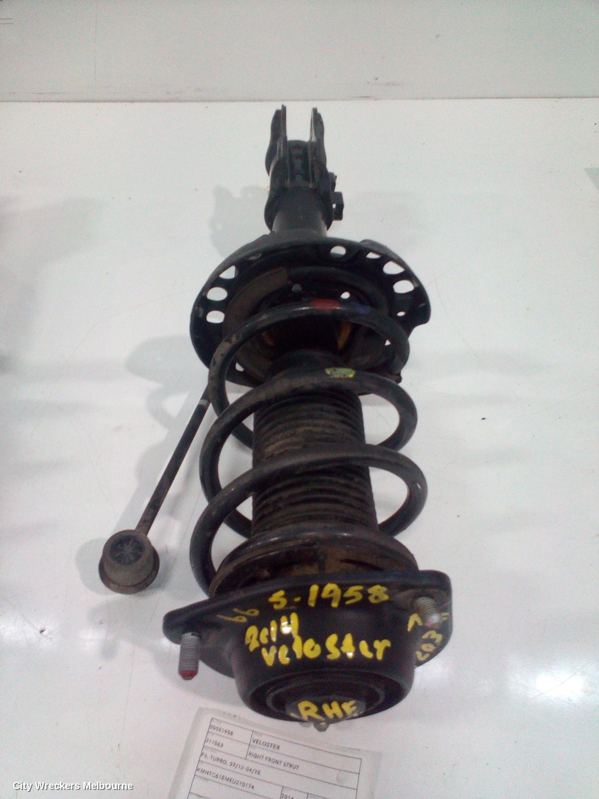 HYUNDAI VELOSTER RIGHT FRONT STRUT, FS, TURBO, 07/2012 - 04/2015