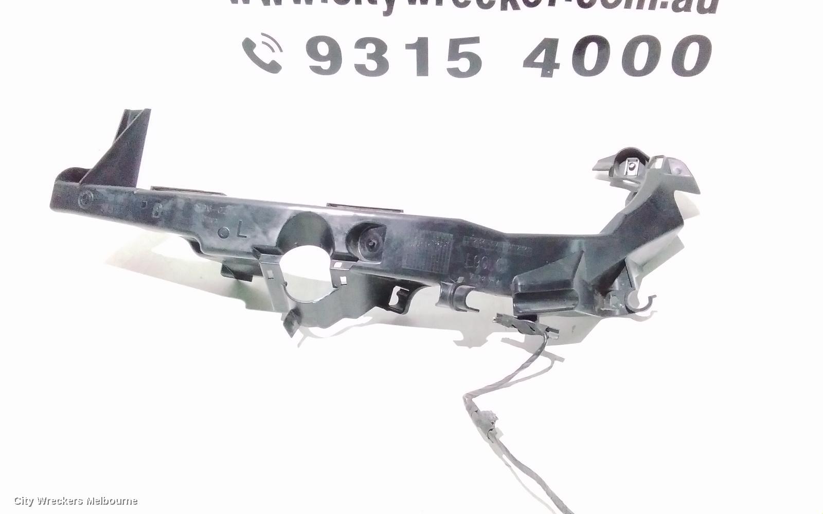 BMW 3 SERIES, E90, SEDAN, 03/2005 - 12/2013, LH HEADLIGHT BRAKET: 107281