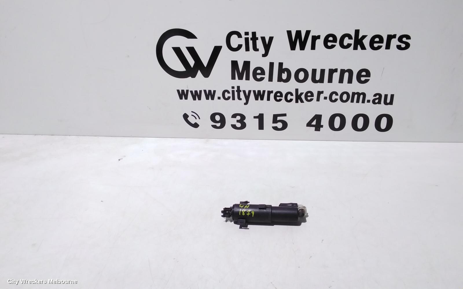 BMW 3 SERIES WASHER JET, E90, 03/2005 - 12/2013