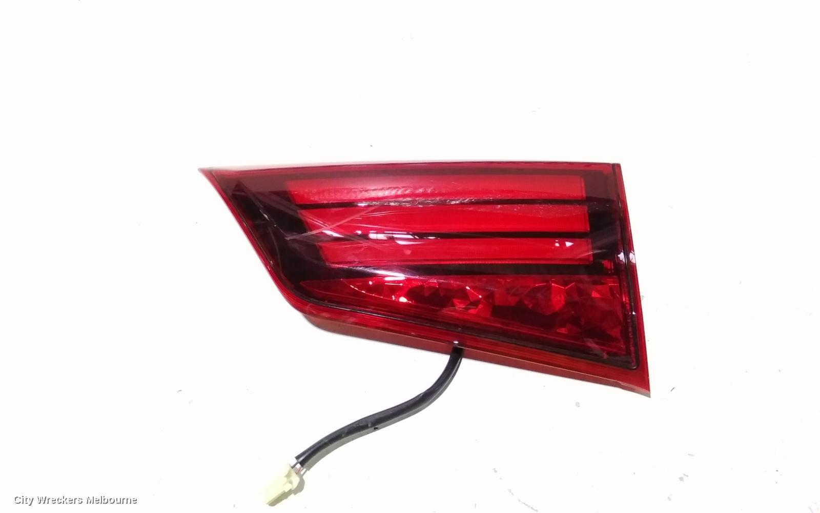 MITSUBISHI OUTLANDER REAR GARNISH, TAILGATE LAMP (RH SIDE), ZK-ZL, 01/2015 - 07/2021