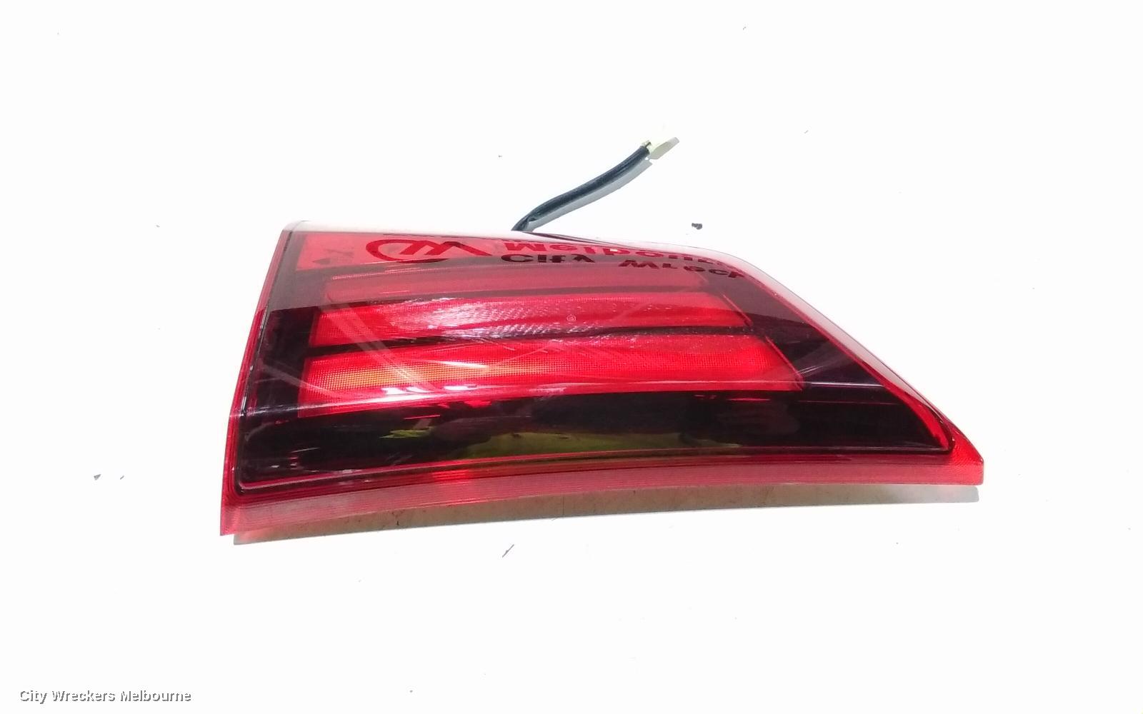 MITSUBISHI OUTLANDER REAR GARNISH, TAILGATE LAMP (RH SIDE), ZK-ZL, 01/2015 - 07/2021