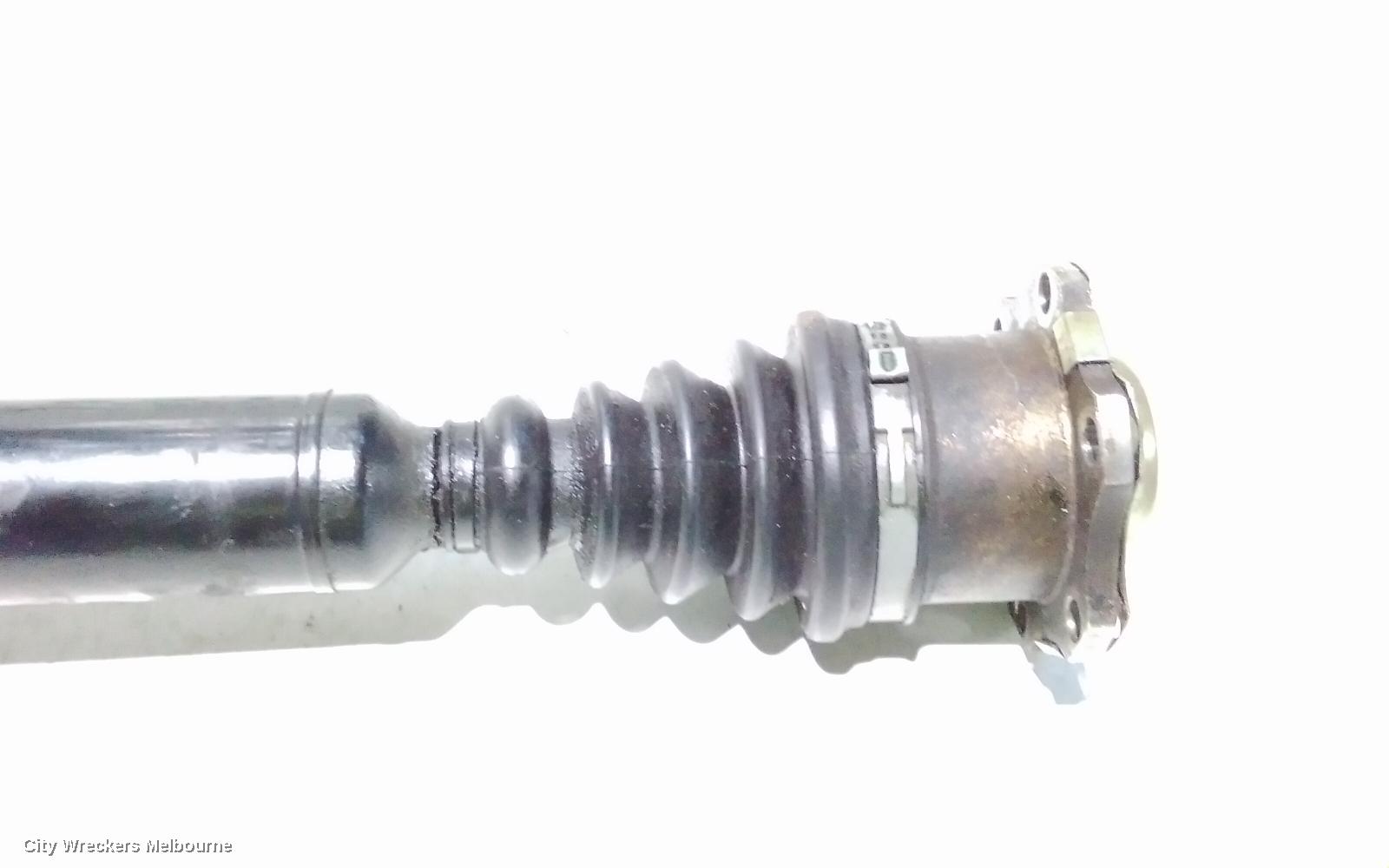 AUDI TT LEFT DRIVESHAFT, FRONT, FWD, AUTO/MANUAL T/M, PETROL, 2.0, BWA CODE, 8J, 09/2006 - 08/2010