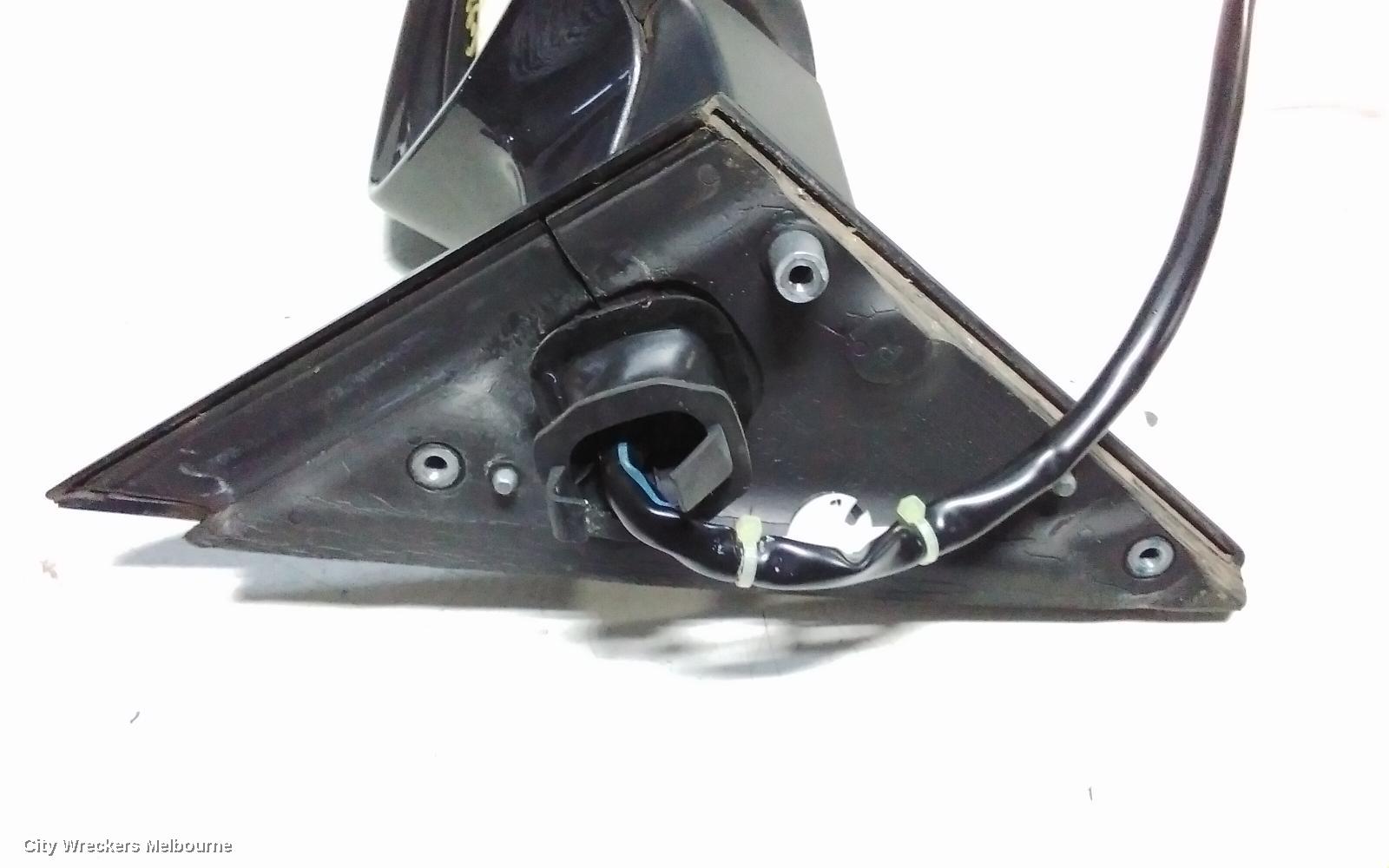 AUDI A4 RIGHT DOOR MIRROR, B8 8K, A4/S4, MANUAL FOLD, NO LANE CHANGE ASSIST TYPE, 2 PLUG (6/2 WIRE), 05/2009 - 01/2016