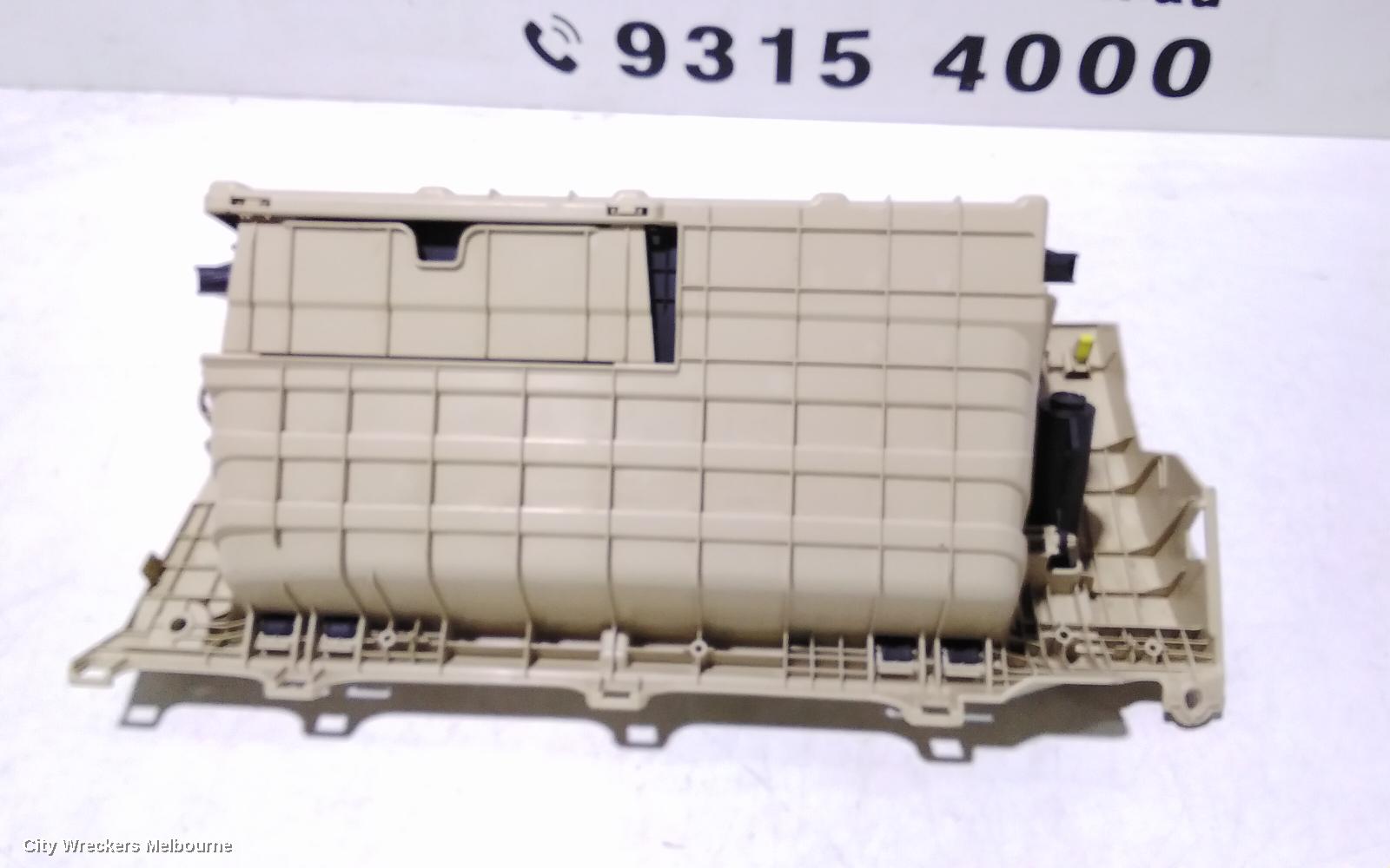 TOYOTA KLUGER GLOVE BOX, XU50 SERIES, 03/2014 - 02/2021