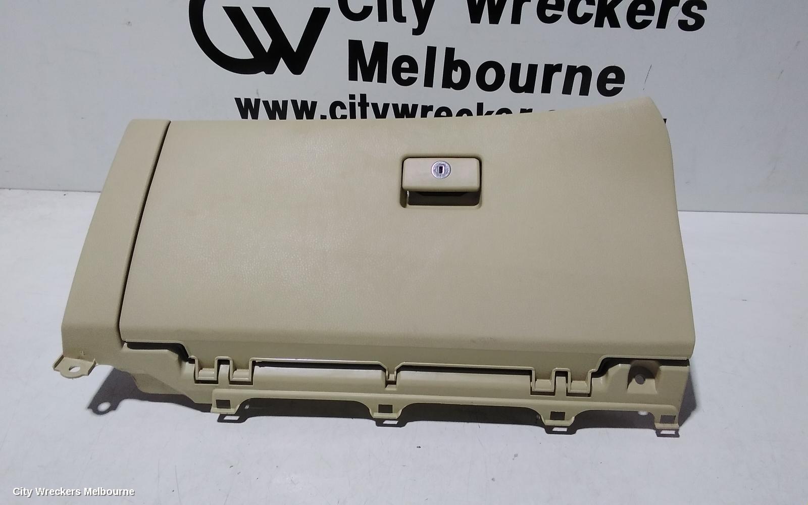 TOYOTA KLUGER GLOVE BOX, XU50 SERIES, 03/2014 - 02/2021