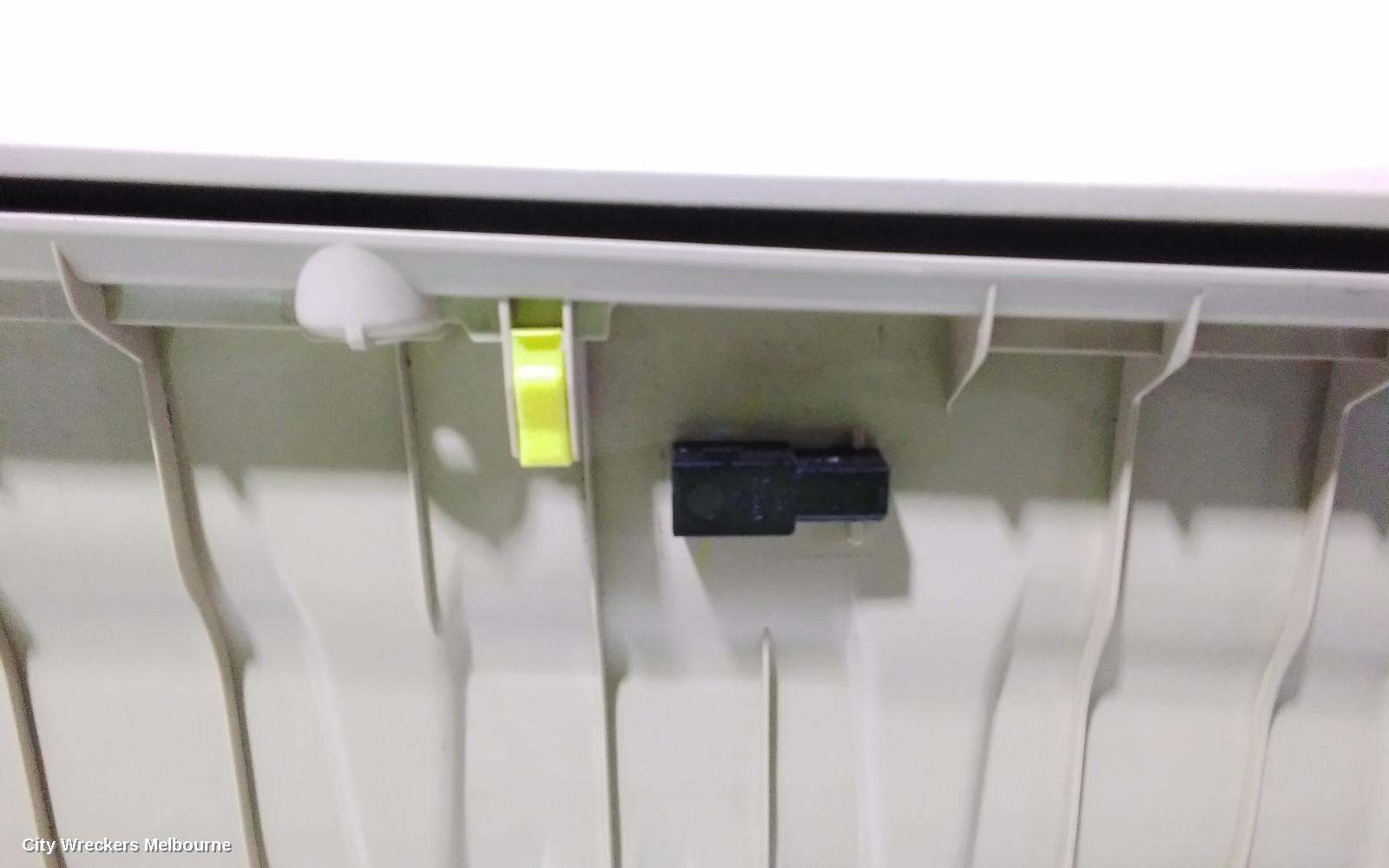 TOYOTA KLUGER GLOVE BOX, XU50 SERIES, 03/2014 - 02/2021