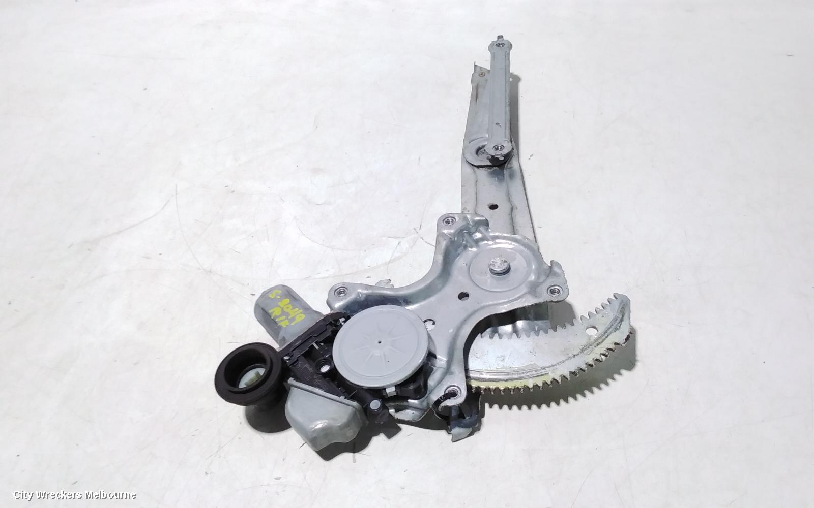 TOYOTA KLUGER RIGHT FRONT WINDOW REG/MOTOR, XU50 SERIES, 12/2013 - 02/2021