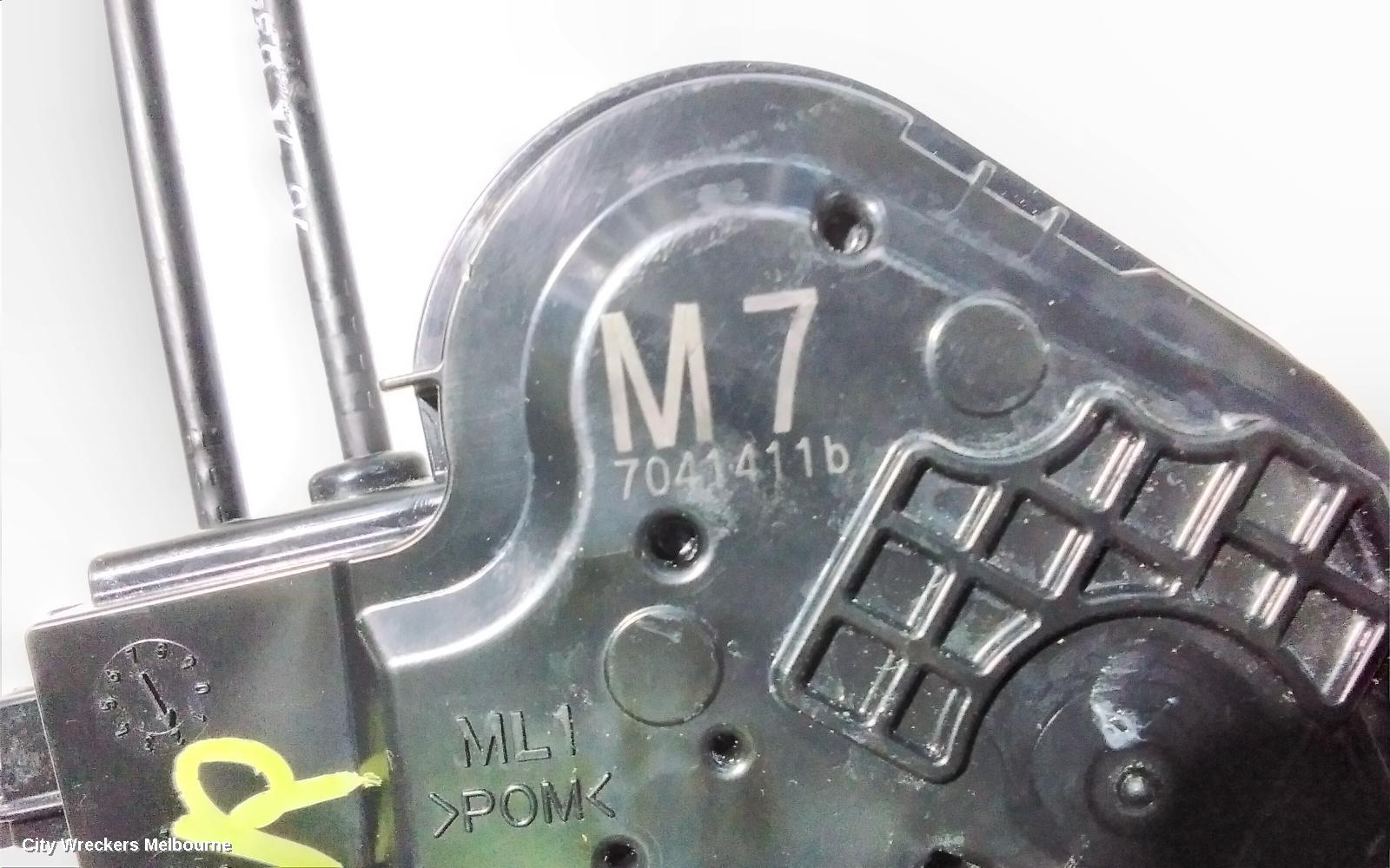 TOYOTA KLUGER DOOR/BOOT/GATE LOCK, LEFT REAR DOOR LOCK, GSU50/GSU55, 12/2013 - 02/2021