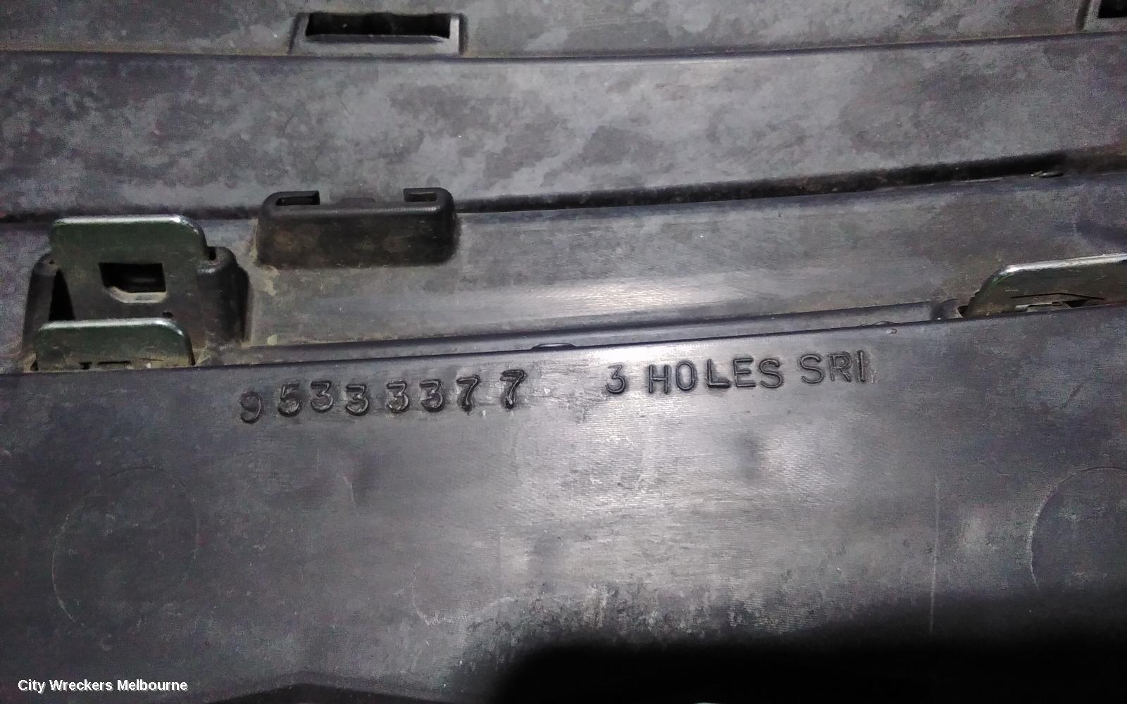 HOLDEN CRUZE GRILLE, RADIATOR GRILLE, JH, SEDAN/HATCH, SRI/SRI-V/Z SERIES, NO BADGE, 05/2013 - 12/2014