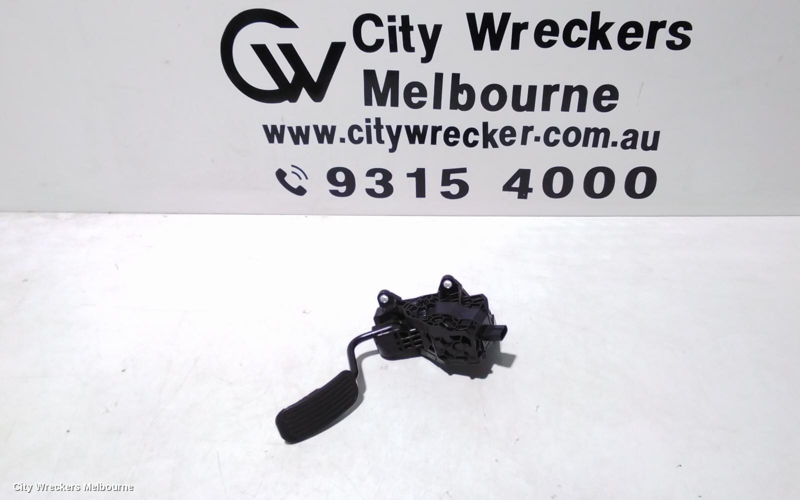 TOYOTA HIACE PEDAL ASSEMBLY, 300 SERIES, ACCELERATOR PEDAL, 02/2019 ONWARDS