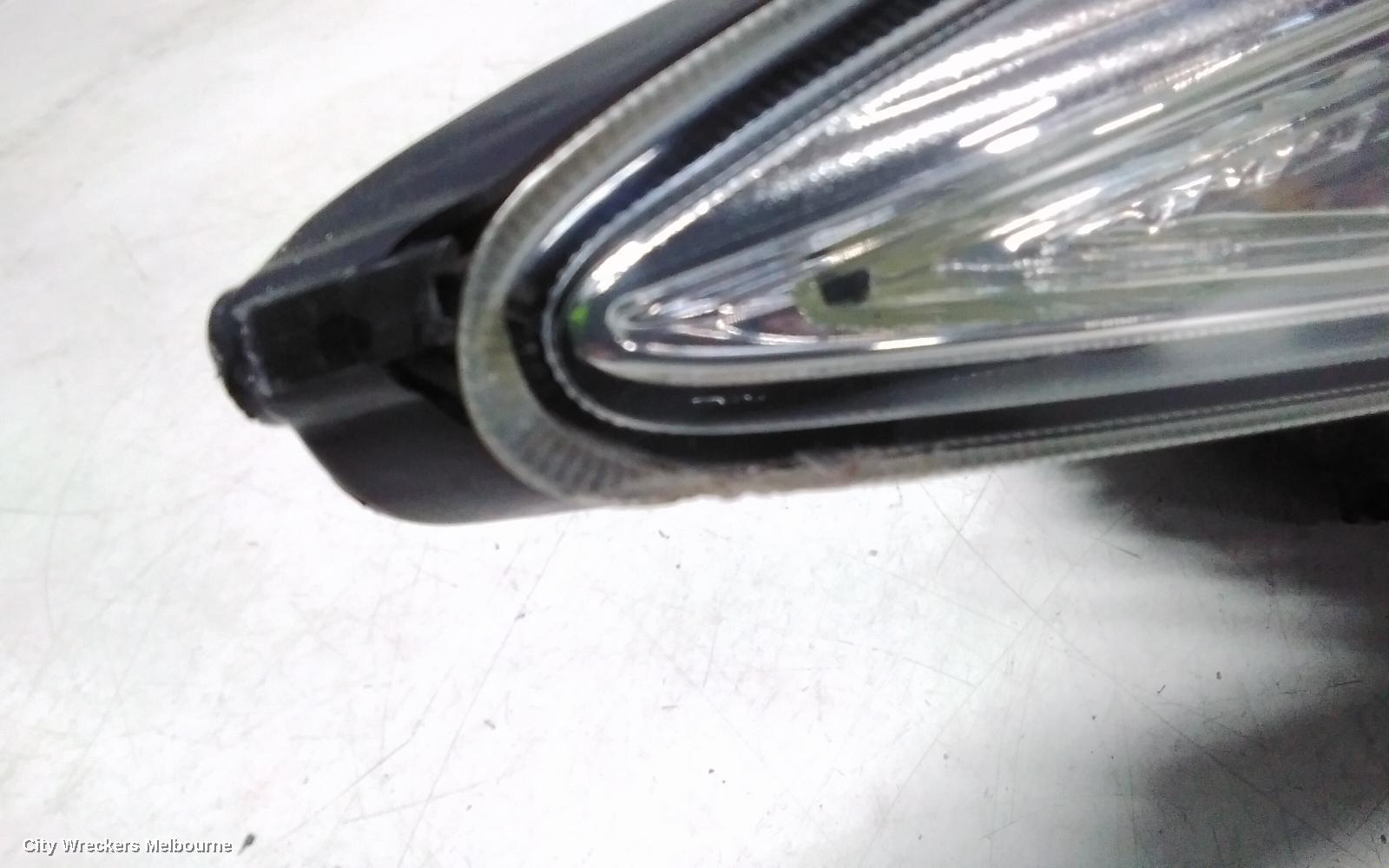 TOYOTA TARAGO RIGHT HEADLAMP, ACR50R, XENON TYPE, 12/2008 - 06/2020