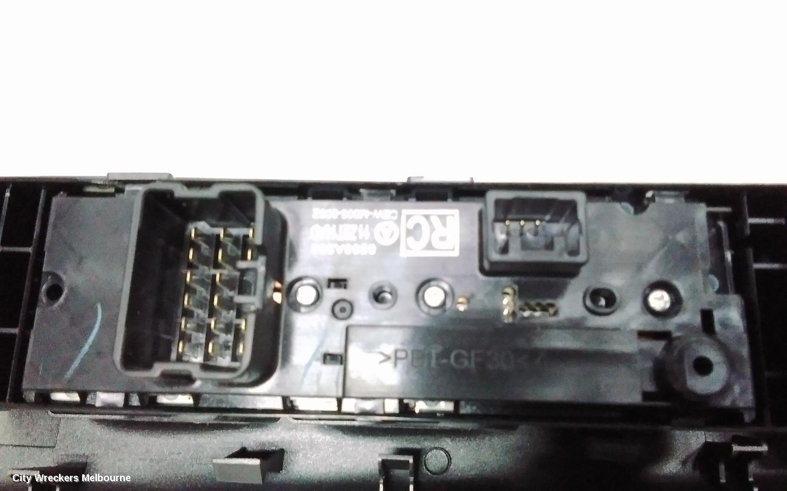 MITSUBISHI ASX PWR DR WIND SWITCH, RH FRONT (MASTER SWITCH), XB-XD, 07/2013 ONWARDS
