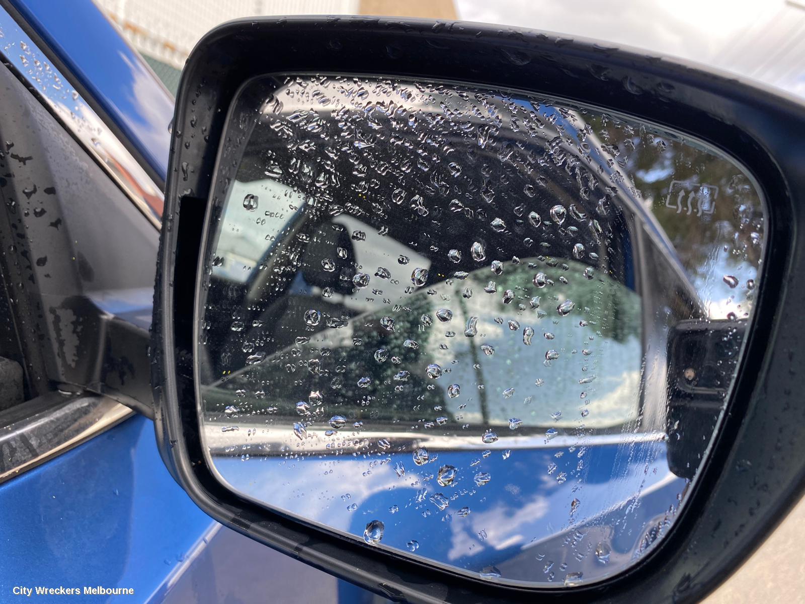 NISSAN XTRAIL RIGHT FRONT DOOR WINDOW