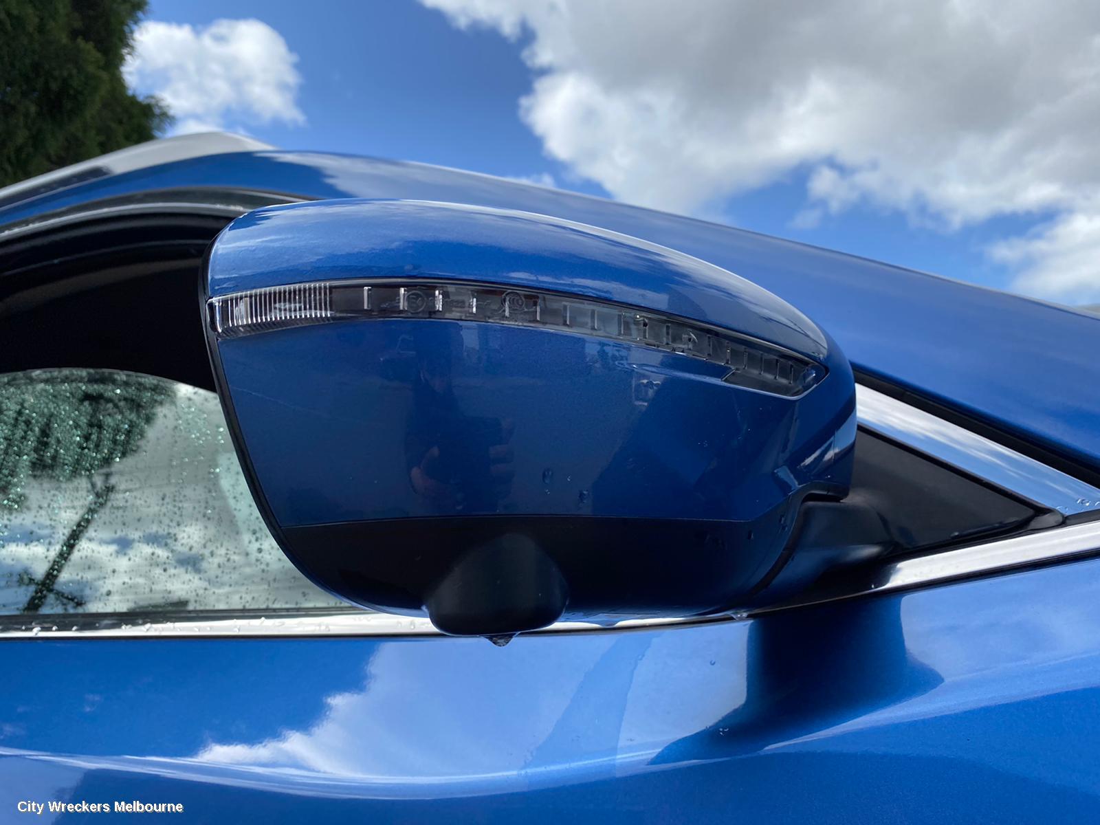 NISSAN XTRAIL RIGHT FRONT DOOR WINDOW