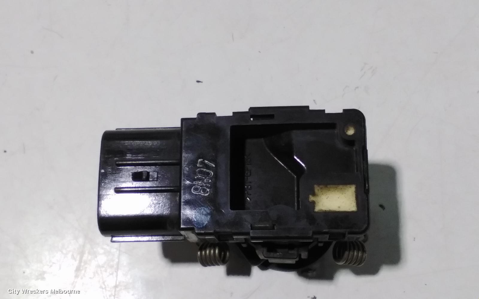 TOYOTA TARAGO, XR50, 03/2006 - 06/2020, 2 CRASH SENSORS WITHG WIRING LOOM: 107468