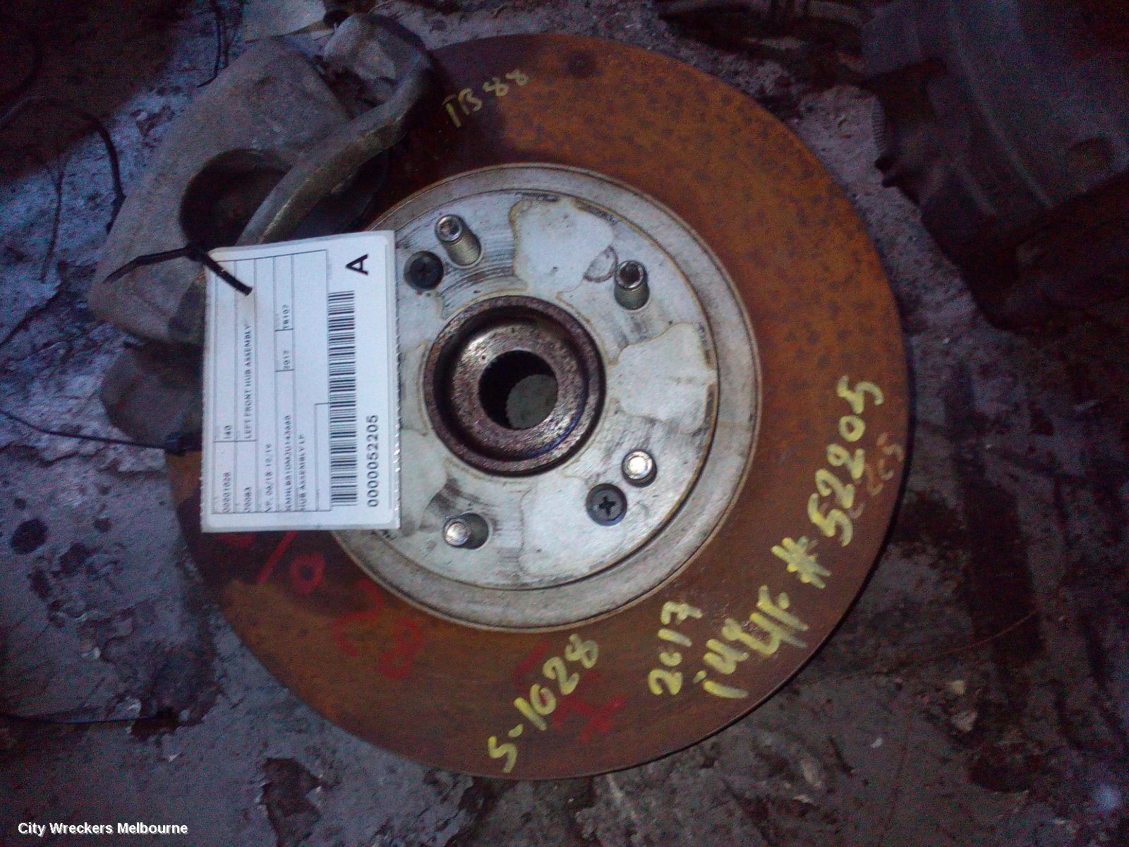 HYUNDAI I40 LEFT FRONT HUB ASSEMBLY, VF, 06/2015 - 12/2019