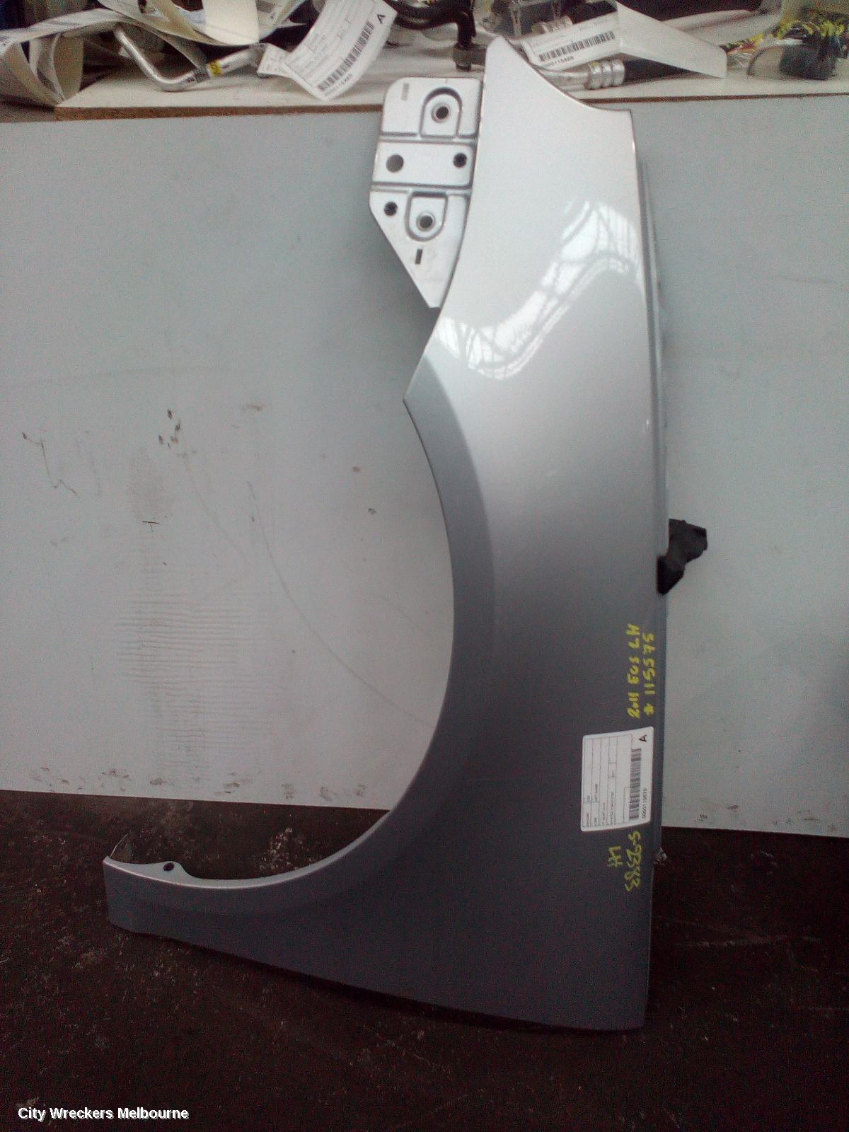 VOLKSWAGEN EOS LEFT GUARD, 1F, 02/2007 - 12/2014