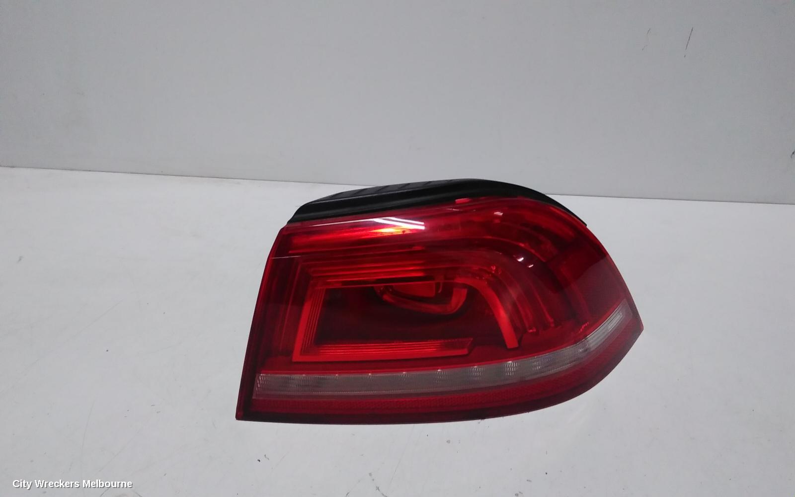 VOLKSWAGEN EOS RIGHT TAILLIGHT, 1F, 03/2011 - 12/2014