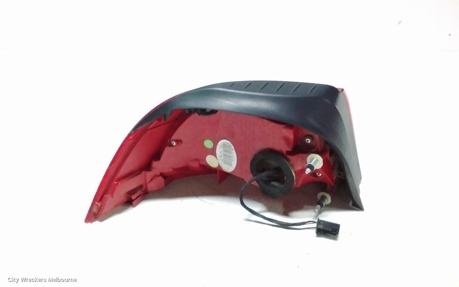 VOLKSWAGEN EOS RIGHT TAILLIGHT, 1F, 03/2011 - 12/2014
