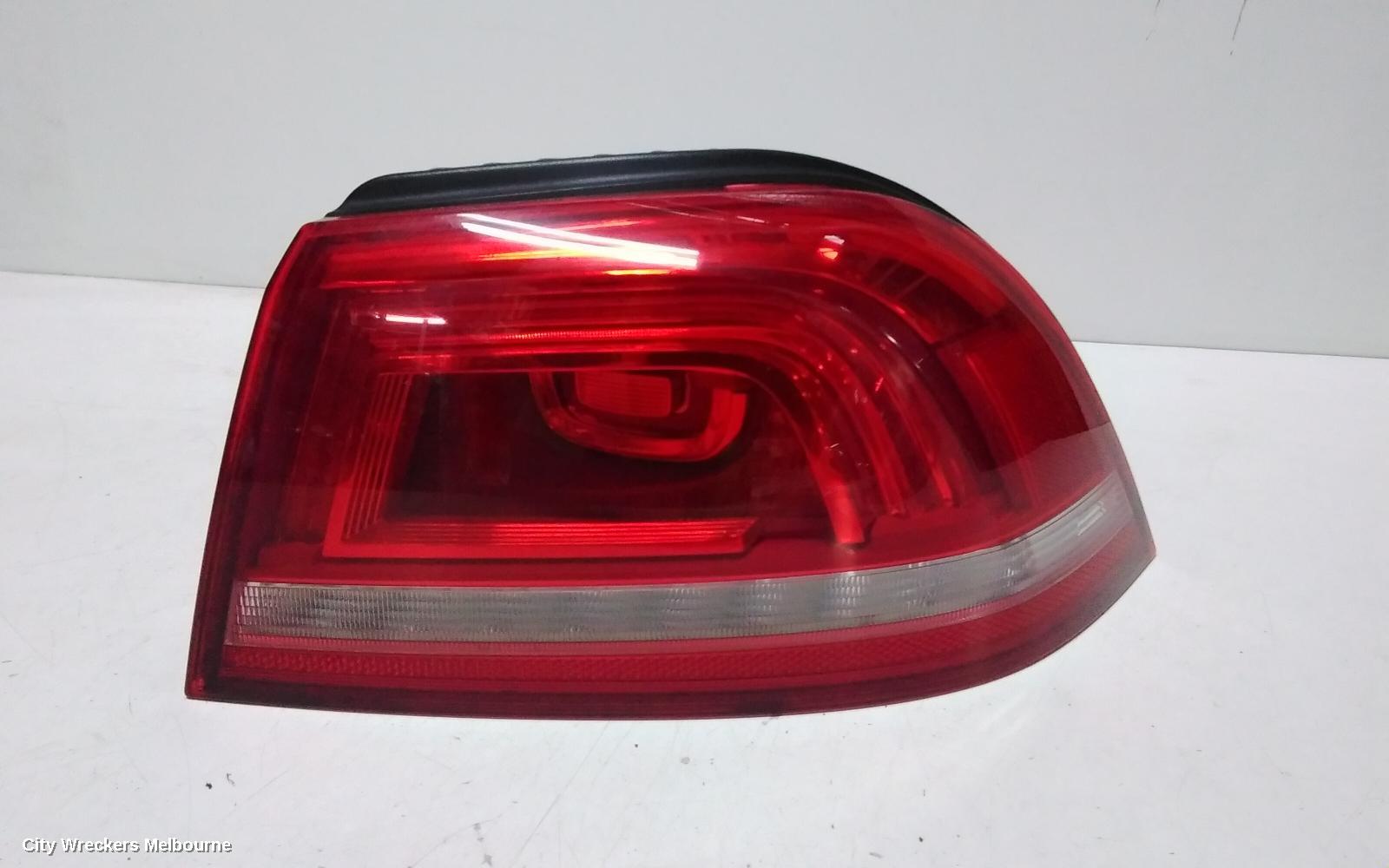 VOLKSWAGEN EOS RIGHT TAILLIGHT, 1F, 03/2011 - 12/2014