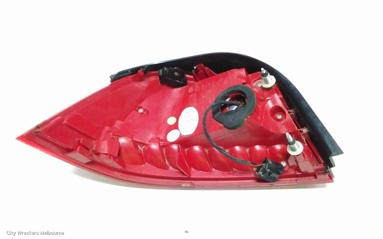 VOLKSWAGEN EOS RIGHT TAILLIGHT, 1F, 03/2011 - 12/2014
