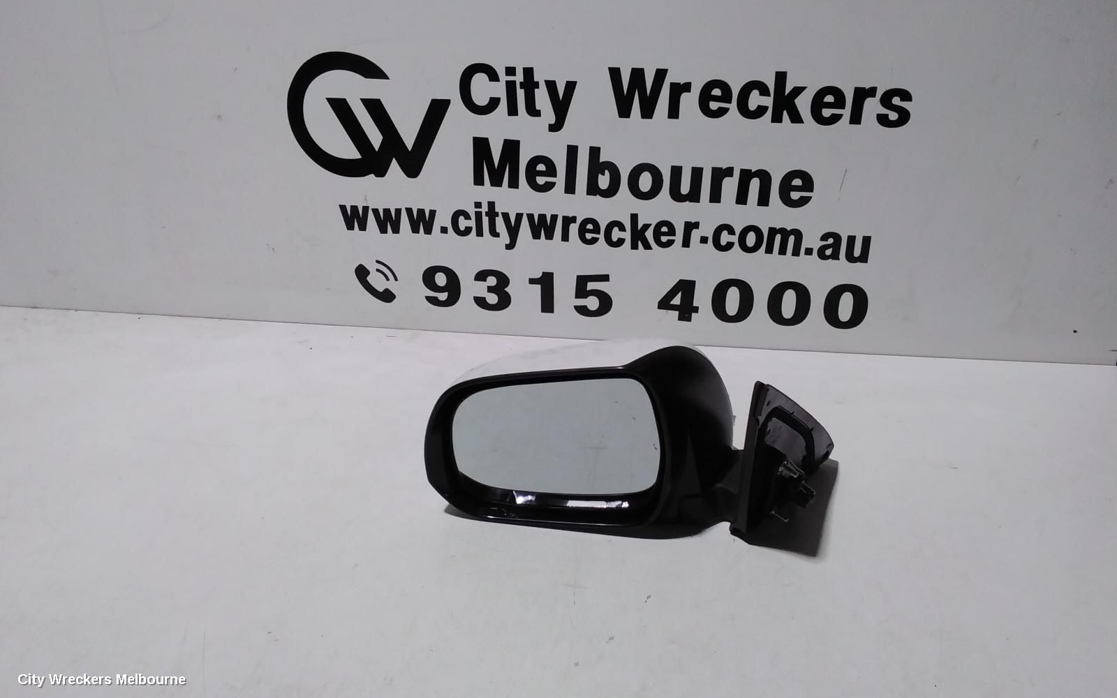 TOYOTA KLUGER LEFT DOOR MIRROR, GSU40-GSU45, COLOUR CODED, NON PUDDLE LIGHT TYPE, 05/2007 - 07/2010