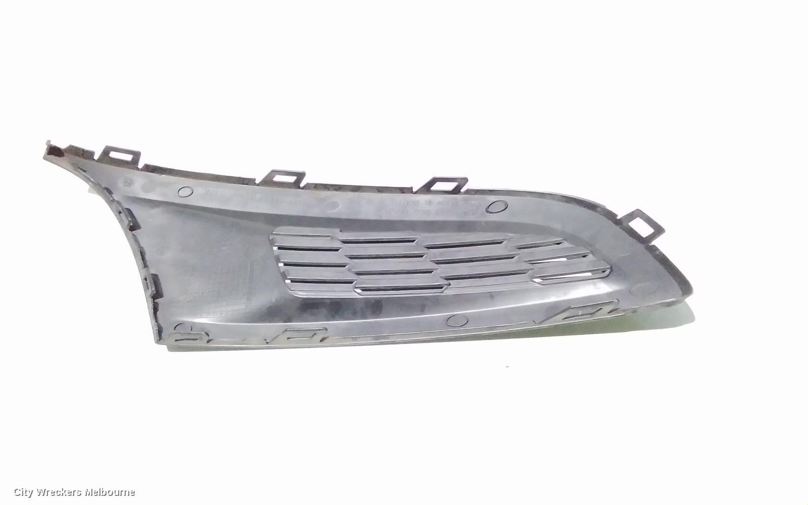 VOLKSWAGEN POLO GRILLE, BUMPER GRILLE (LH SIDE), 6R, COMFORTLINE/TRENDLINE, NON FOGLAMP TYPE, 05/2010 - 05/2014