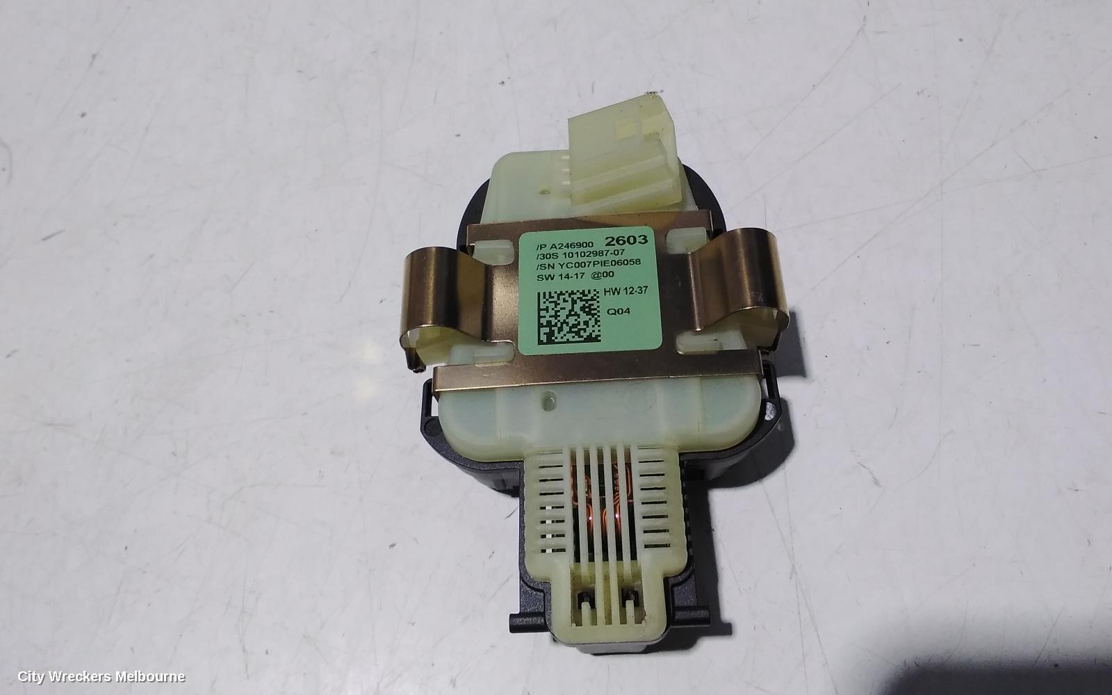 MERCEDES CLA CLASS, C117, 10/2013 - 02/2019, RAIN / LIGHT SENSOR MODULE A2469002603: 107667
