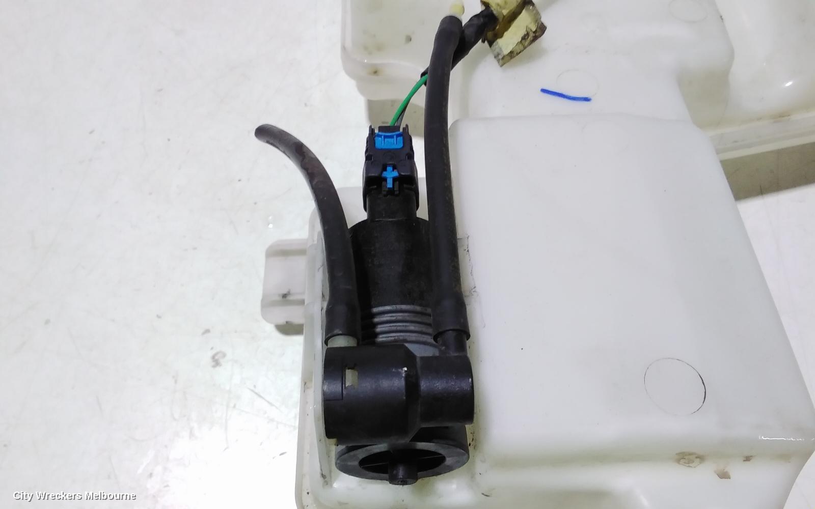 MITSUBISHI EXPRESS WASHER BOTTLE, SN, 03/2020 - 12/2022