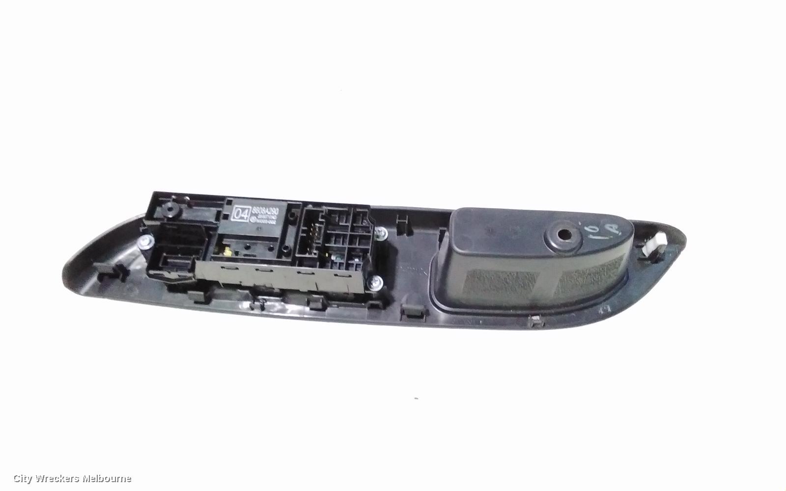 MITSUBISHI TRITON PWR DR WIND SWITCH, RH FRONT (MASTER SWITCH), 4 DOOR SWITCH TYPE, MQ-MR, 03/2015 ONWARDS