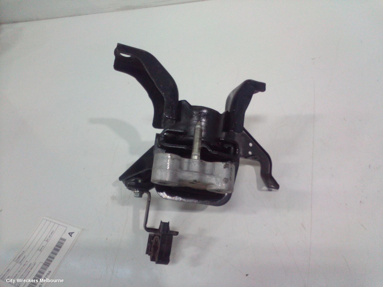 TOYOTA COROLLA MOUNT, ZRE182R 10/2012 - 06/2018