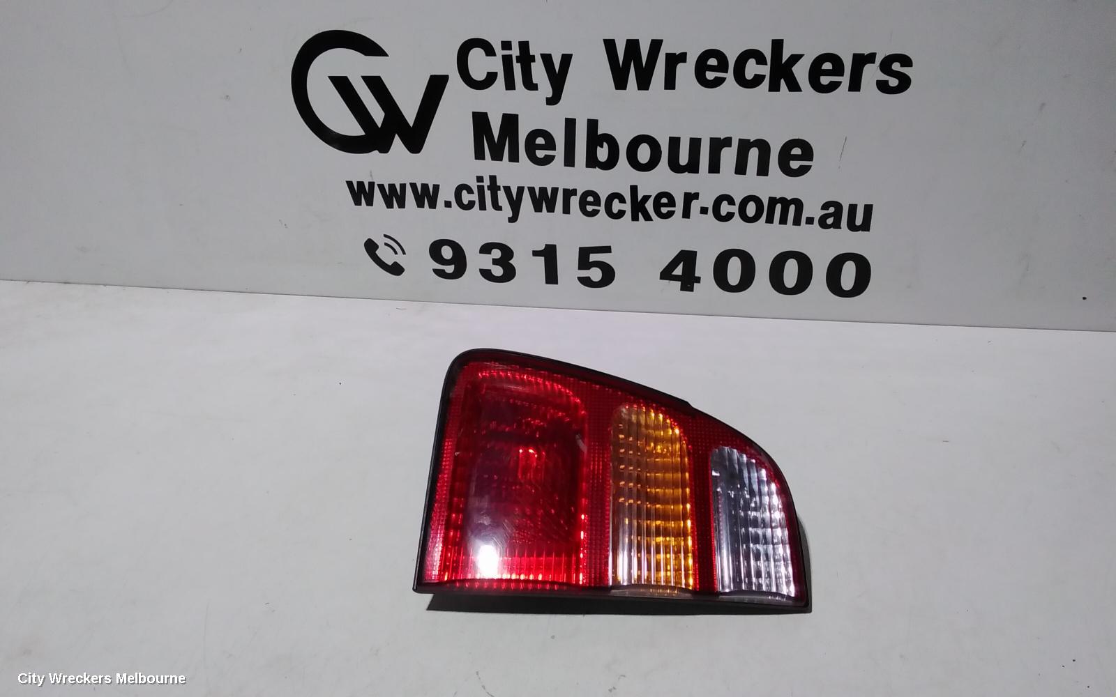 TOYOTA LANDCRUISER REAR GARNISH, 100 SERIES, TAILGATE LAMP (RH SIDE), 01/1998 - 08/2002