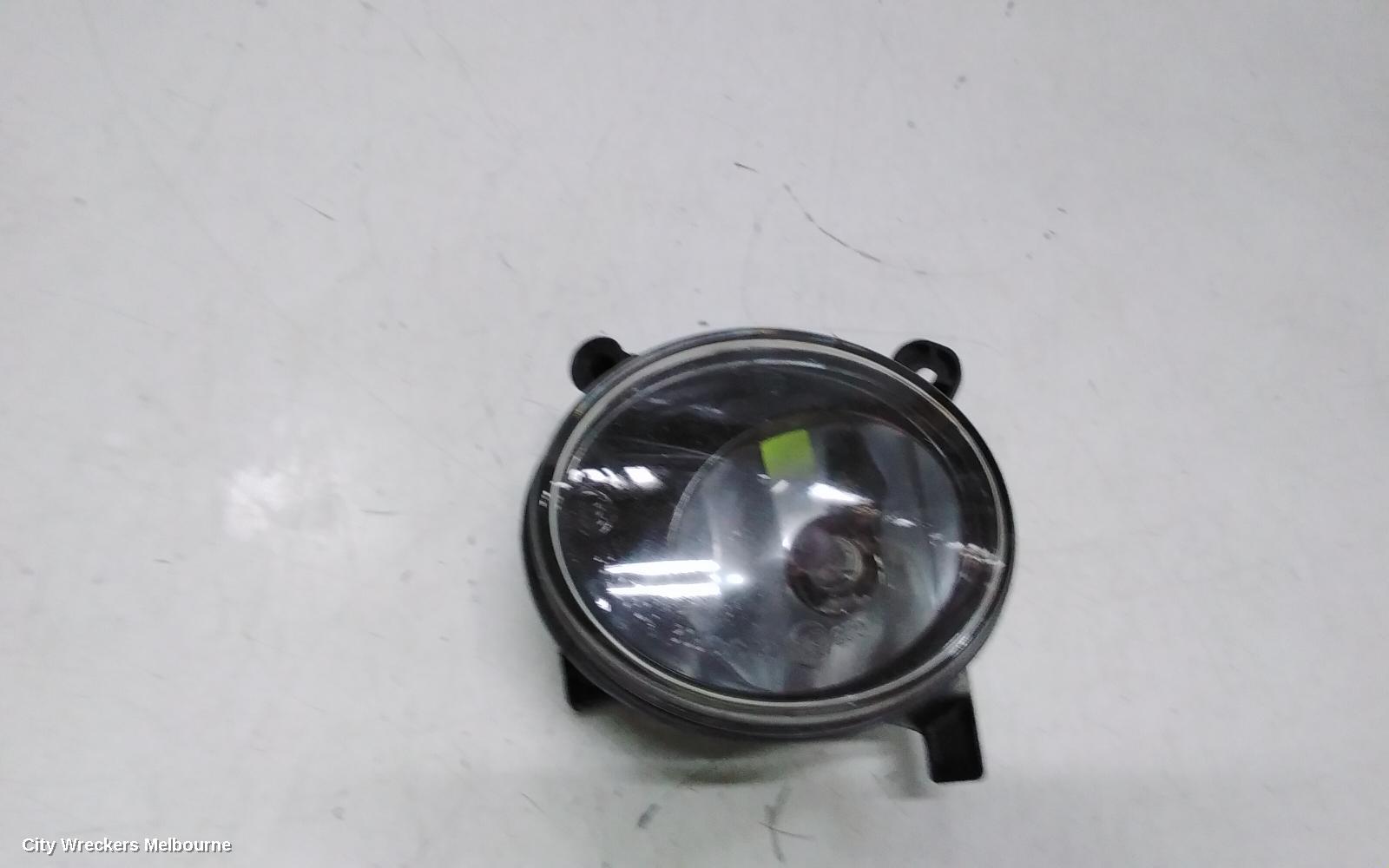 AUDI Q5 RIGHT INDICATOR/FOG/SIDE, BUMPER FOGLAMP, 8R, 03/2009 - 01/2017