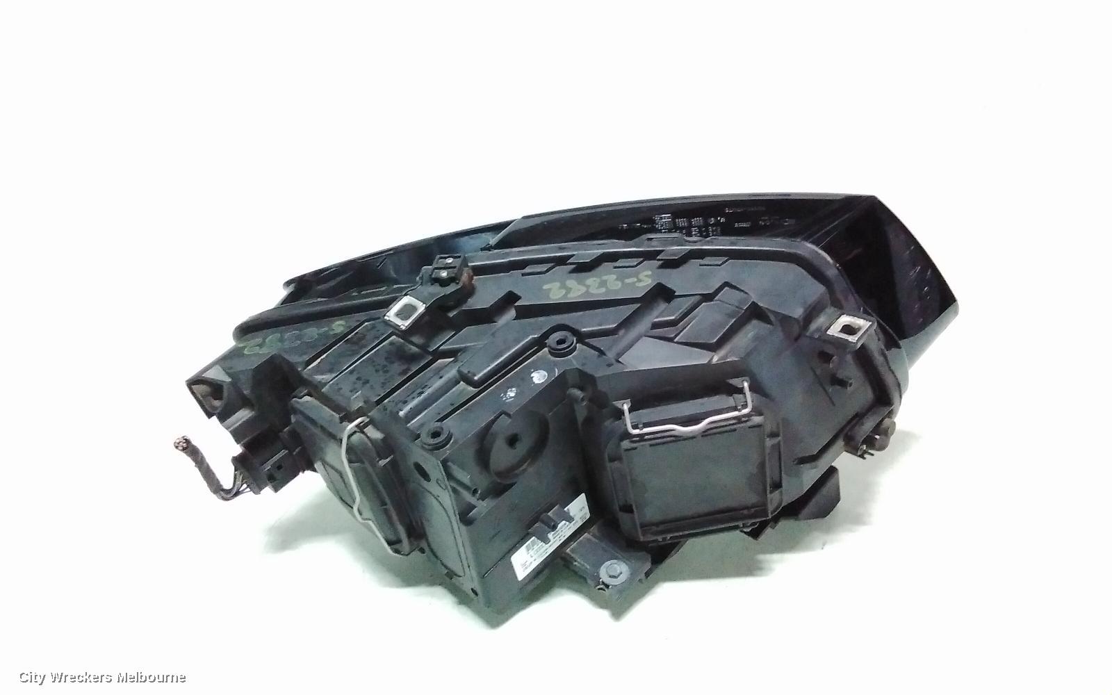 AUDI Q5 LEFT HEADLAMP, 8R, HALOGEN TYPE, 03/2009 - 10/2012