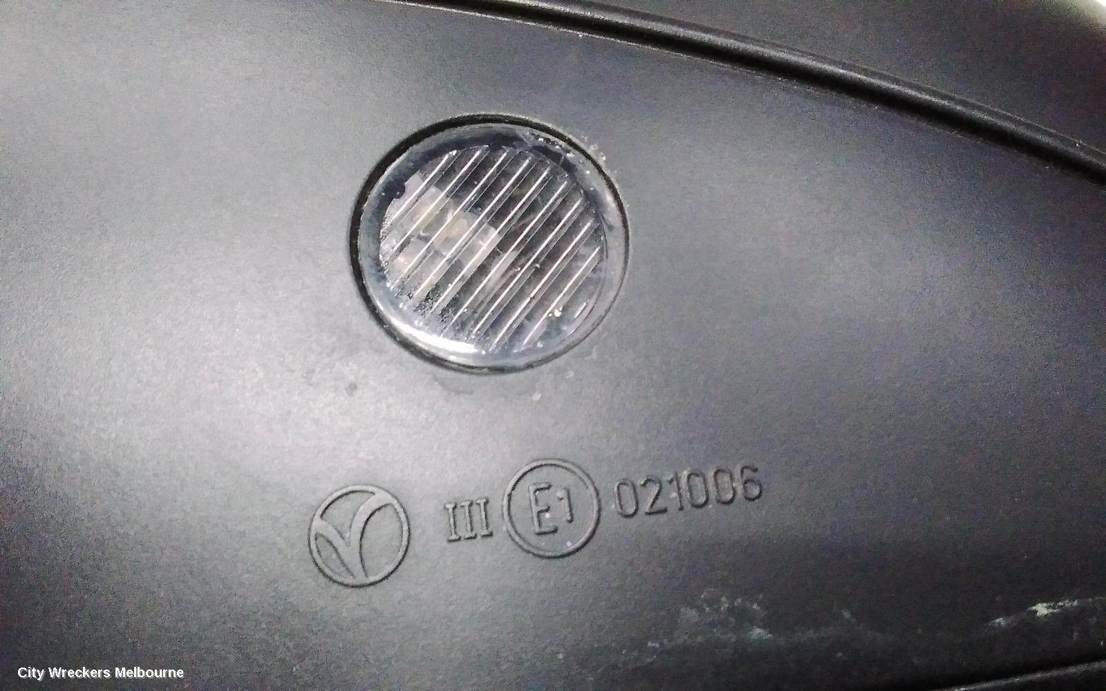 AUDI Q5 LEFT DOOR MIRROR, 8R, MANUAL FOLD, NON LANE CHANGE ASSIST TYPE (6XC/7Y0 1PLUG, 7 WIRE), 03/2009 - 11/2014