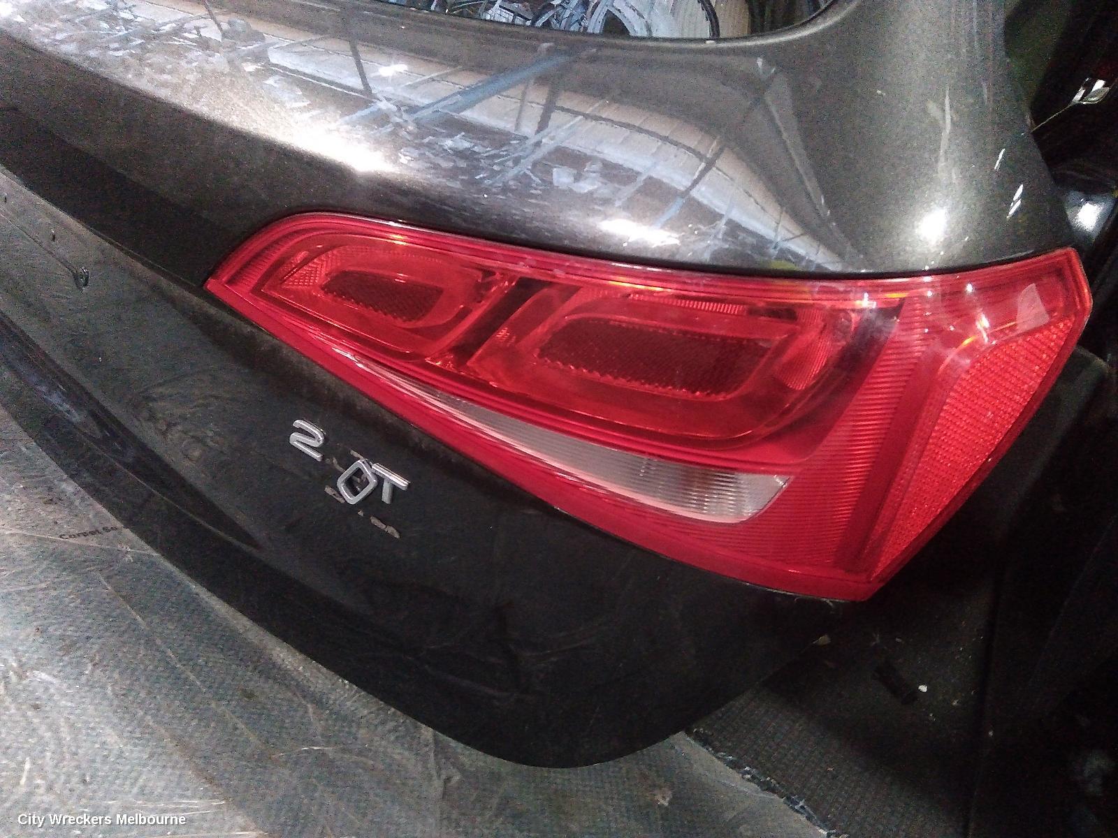 AUDI Q5 RIGHT TAILLIGHT, IN TAILGATE, 8R, STANDARD TYPE, 03/2009 - 01/2017
