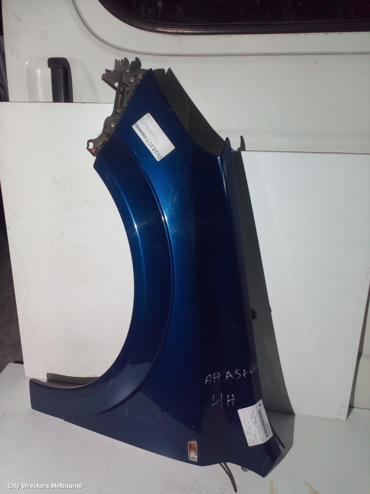 HOLDEN ASTRA LEFT GUARD, AH, 10/2004 - 08/2009