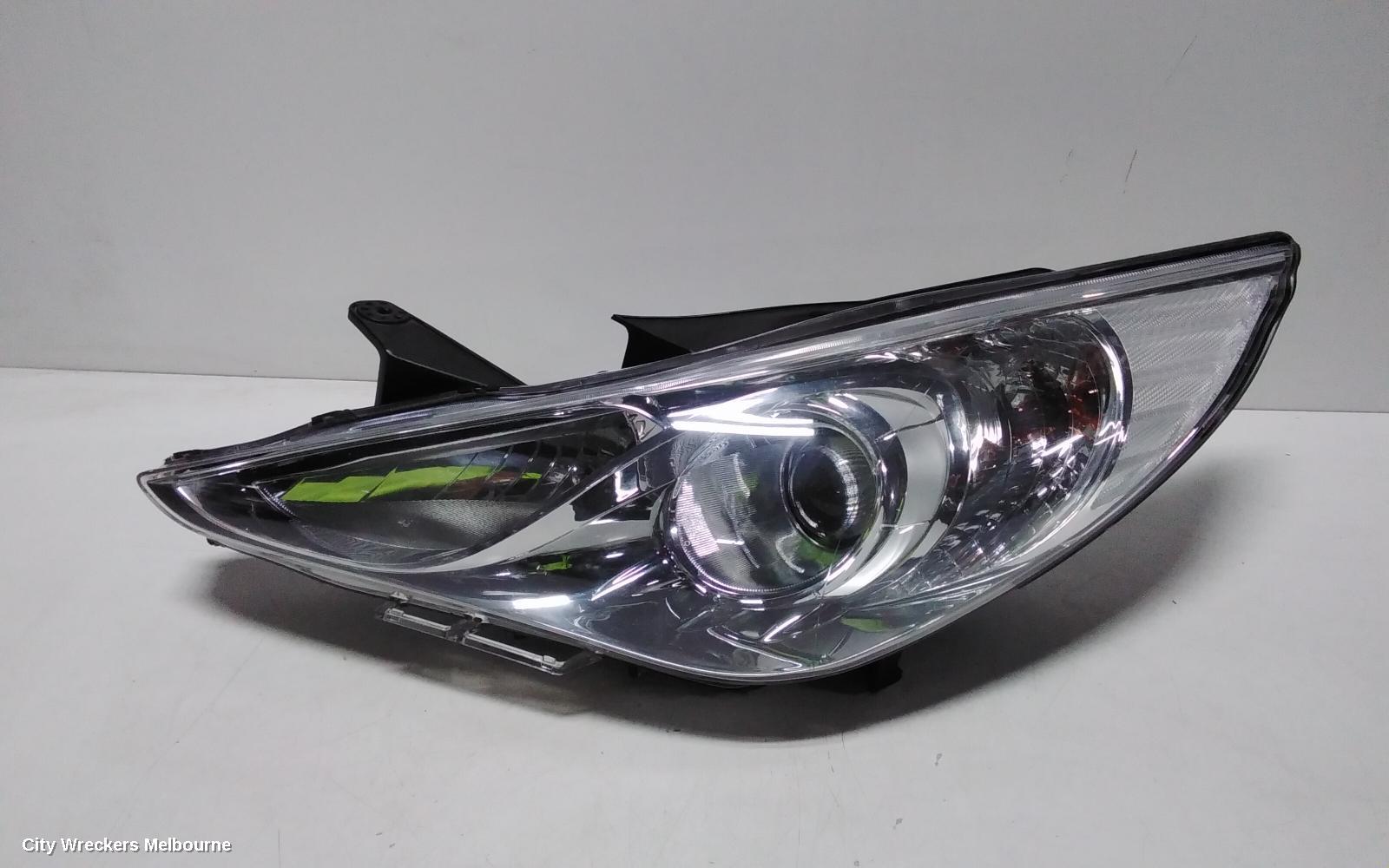 HYUNDAI I45 LEFT HEADLAMP, YF, 02/2010 - 04/2014