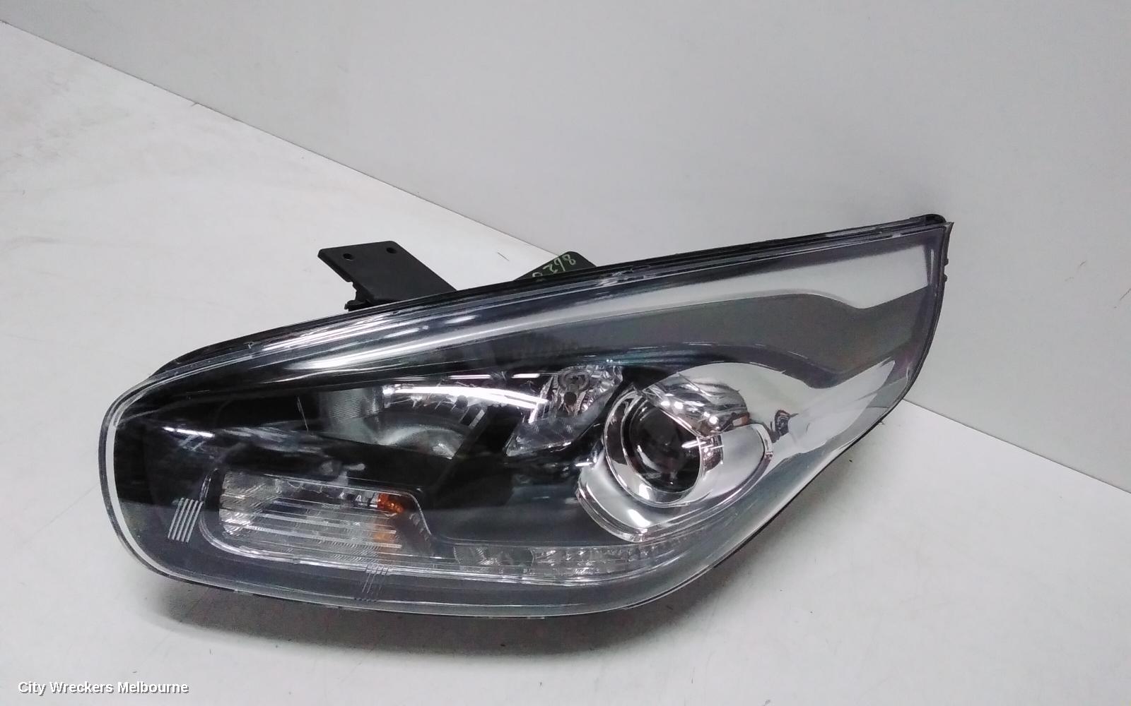 KIA RONDO LEFT HEADLAMP, RP, NON H/LAMP WASHER TYPE, 06/2013 - 12/2018