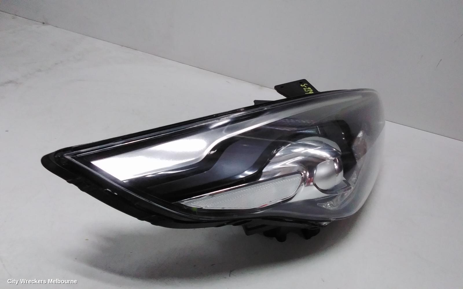 KIA RONDO RIGHT HEADLAMP, RP, NON H/LAMP WASHER TYPE, 06/2013 - 12/2018