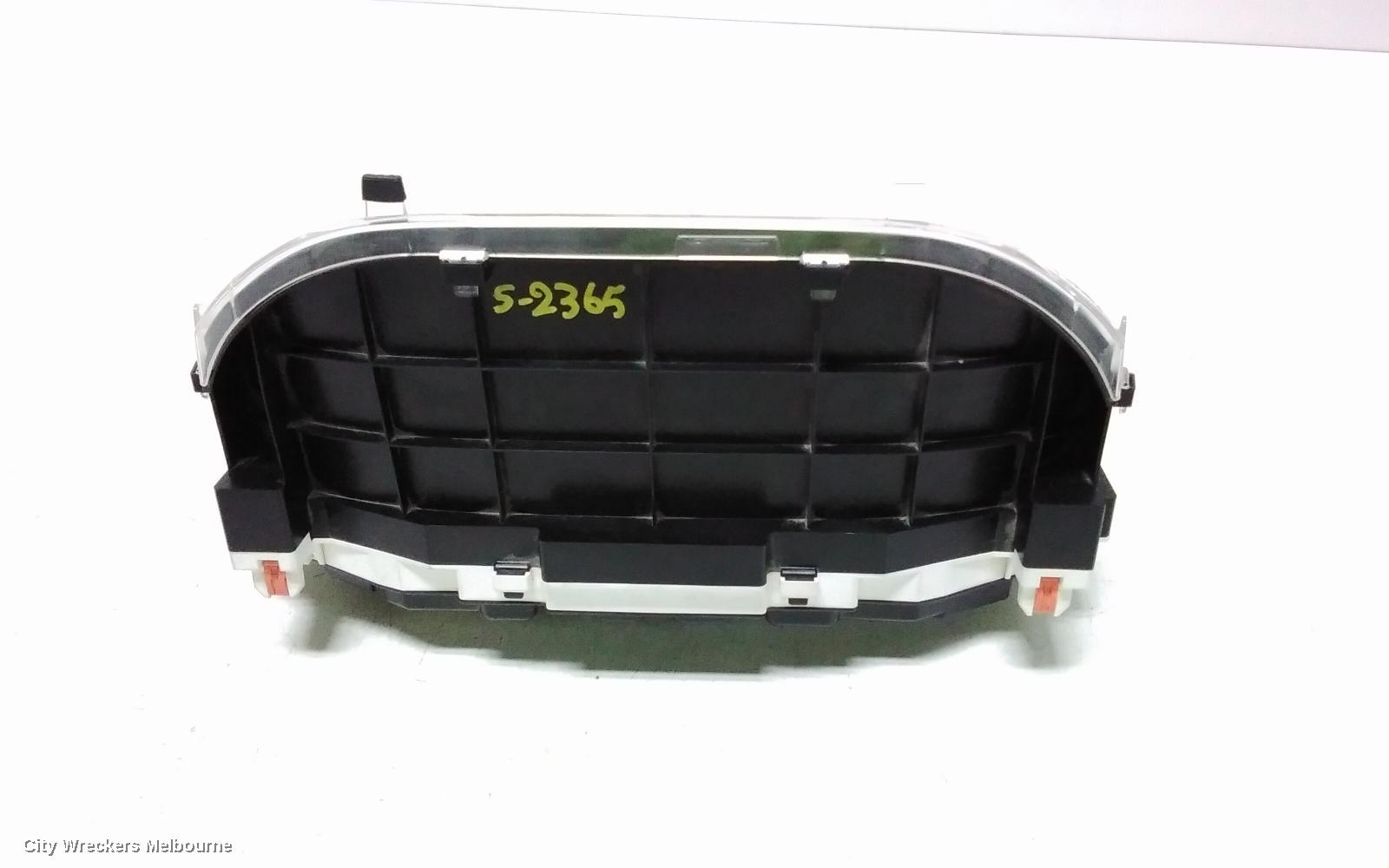 TOYOTA HIACE INSTRUMENT CLUSTER, DIESEL, MANUAL T/M, 300 SERIES, 04/2019 ONWARDS